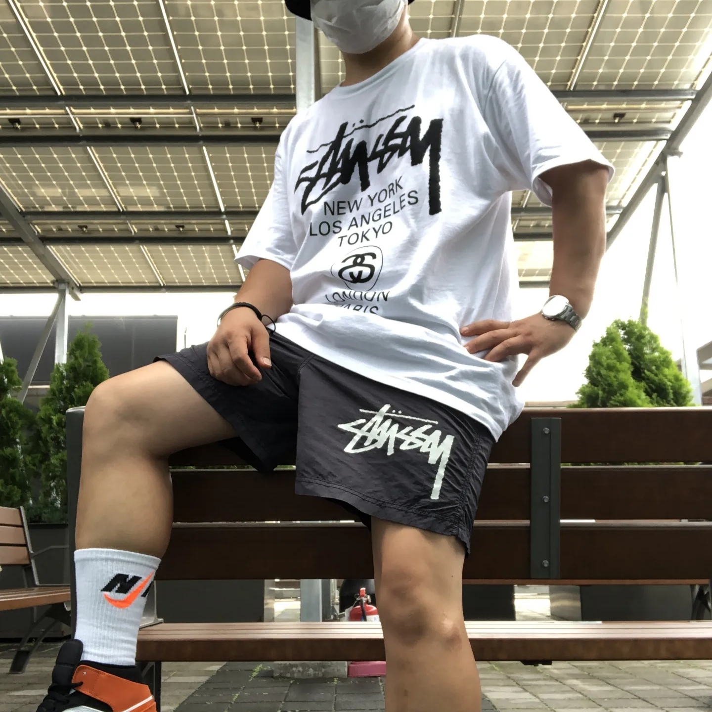 Jordan 1 Mid Shattered Backboard, Nike x Stussy Water Shorts Off Noir 착용 스타일 - 2
