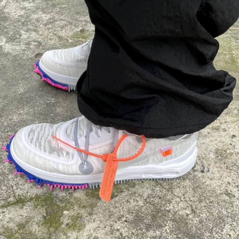 Nike x Off-White Air Force 1 Mid SP White 착용 스타일 - 2