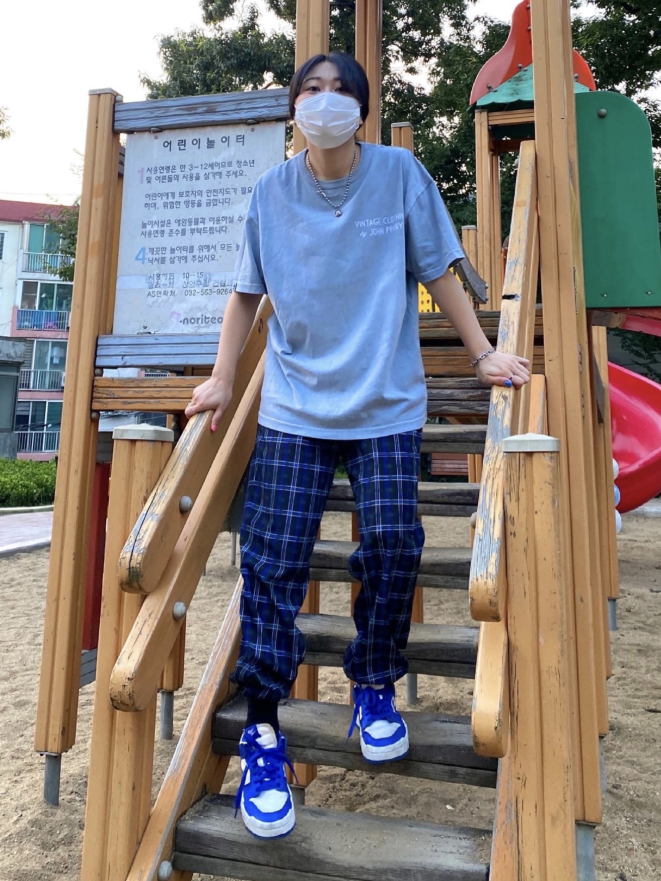 (W) Nike Dunk Low Disrupt Game Royal 착용 스타일 - 2