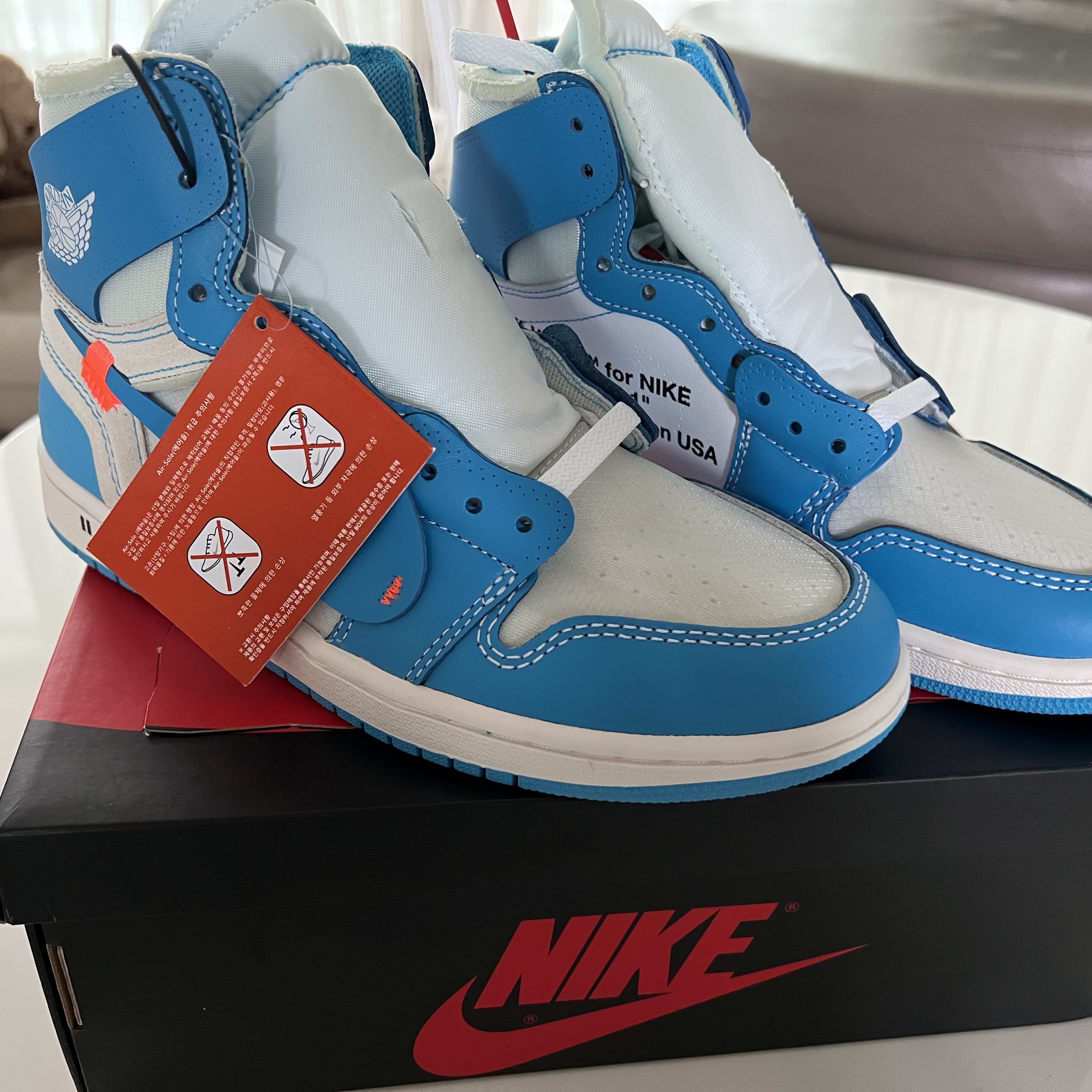 Jordan 1 x Off-White Retro High University Blue 착용 스타일 - 3