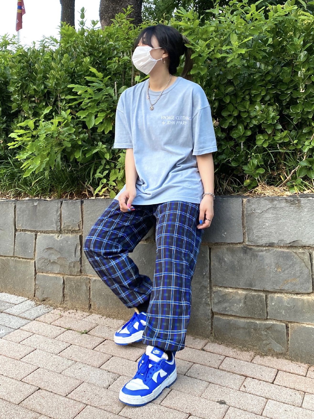(W) Nike Dunk Low Disrupt Game Royal 착용 스타일 - 1
