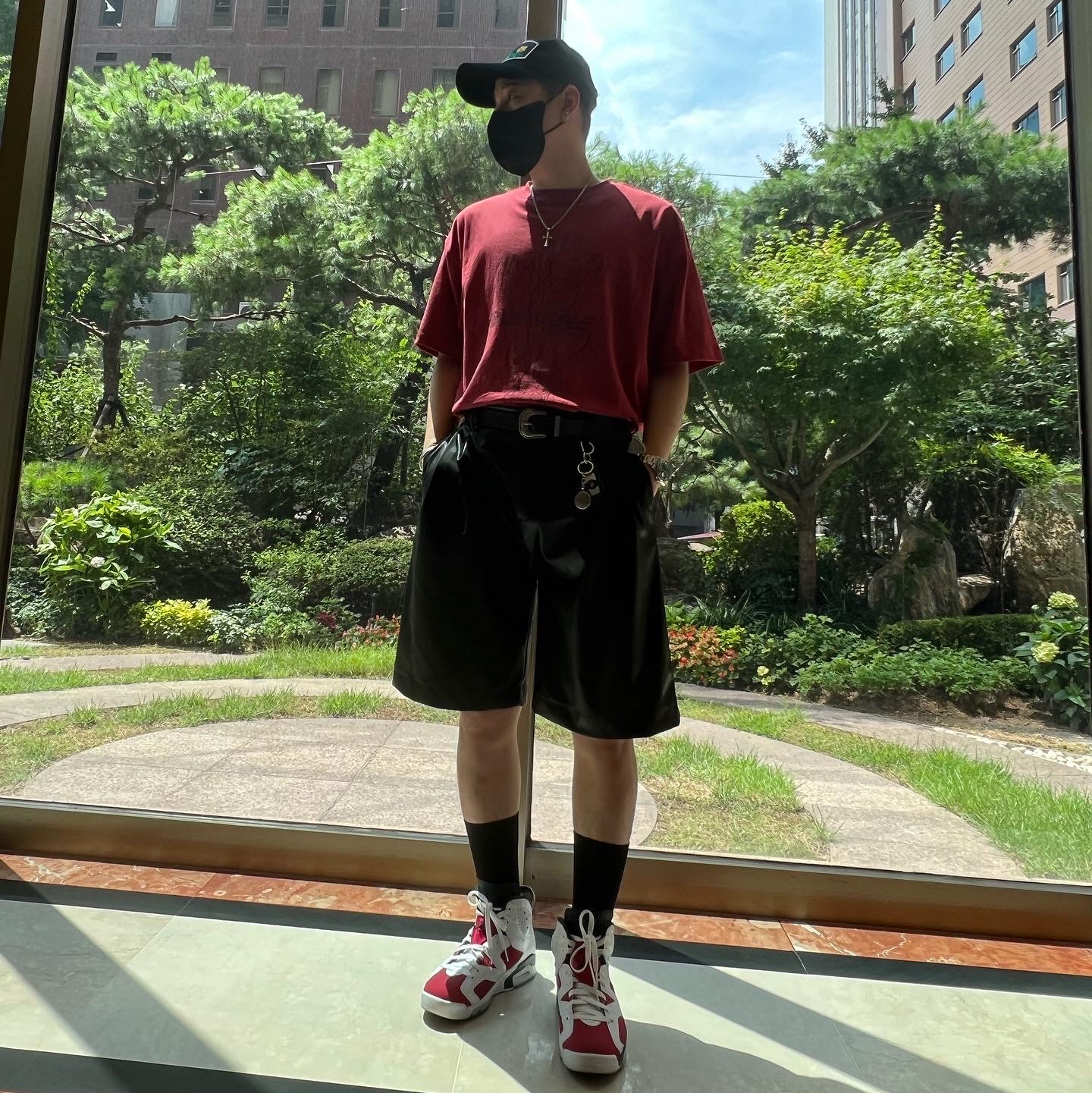 Jordan 6 Retro Carmine 2021 착용 스타일 - 3
