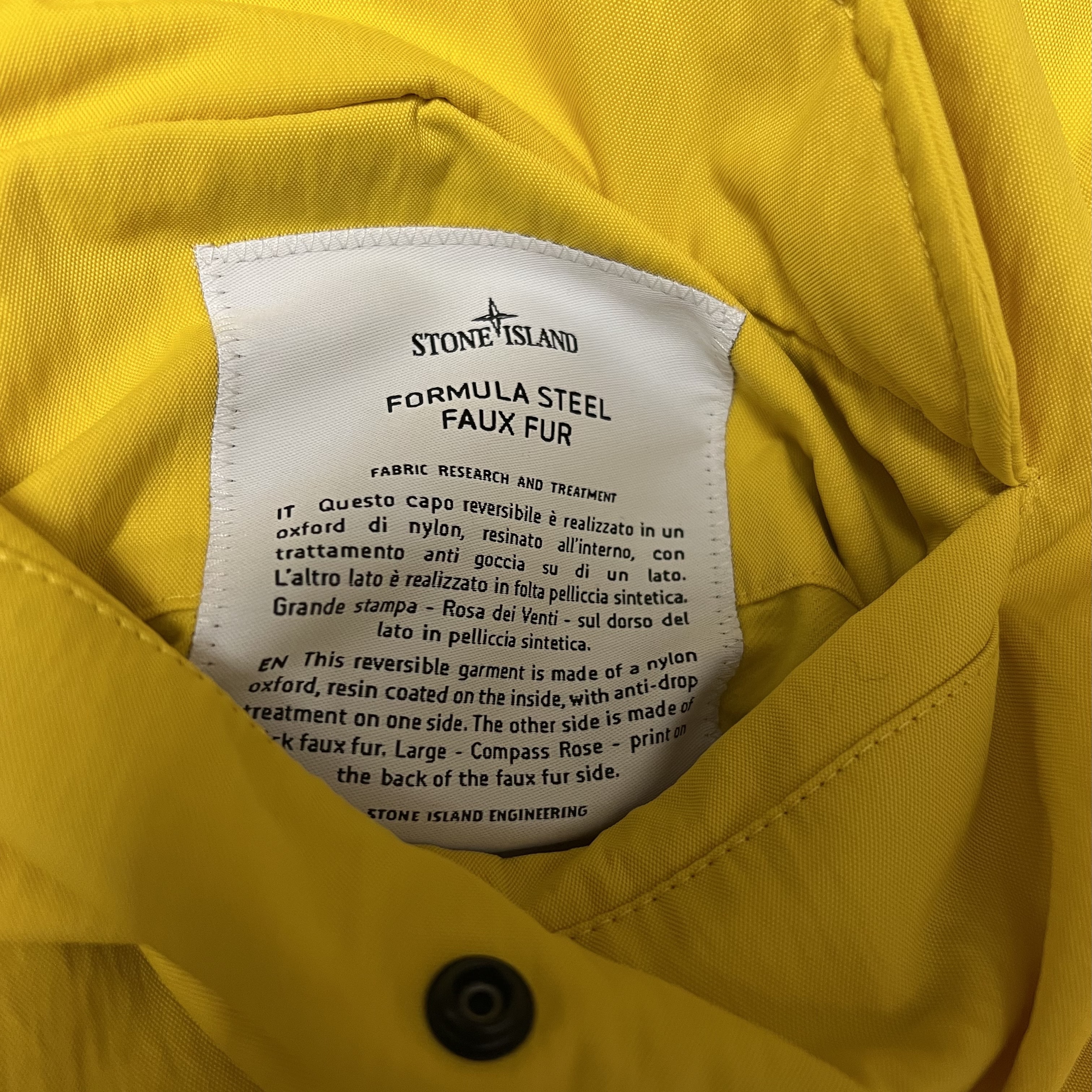 Supreme x Stone Island Formula Steel Reversible Faux Fur Parka Yellow - 22SS 착용 스타일 - 3