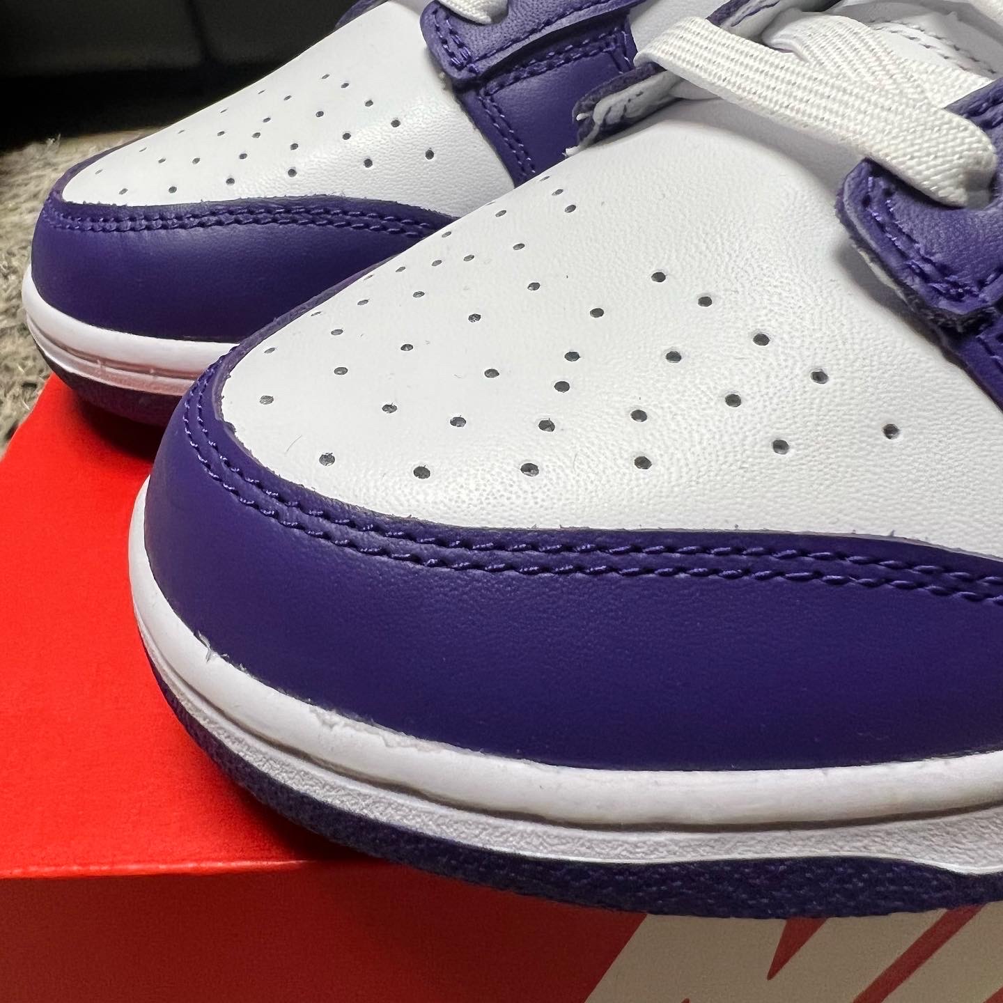 Nike Dunk Low Retro Championship Court Purple 착용 스타일 - 3