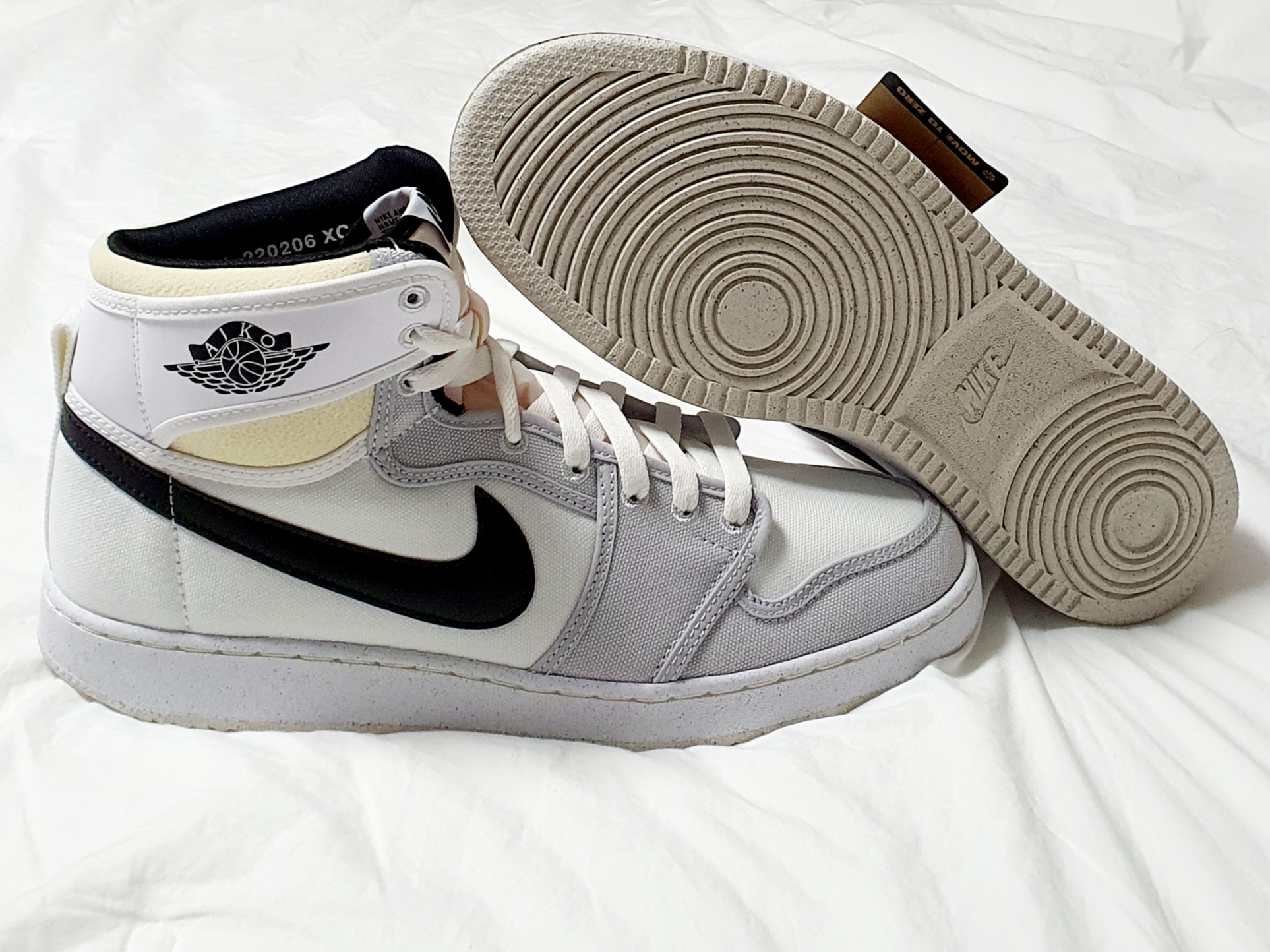 Jordan 1 KO White and Black 착용 스타일 - 5