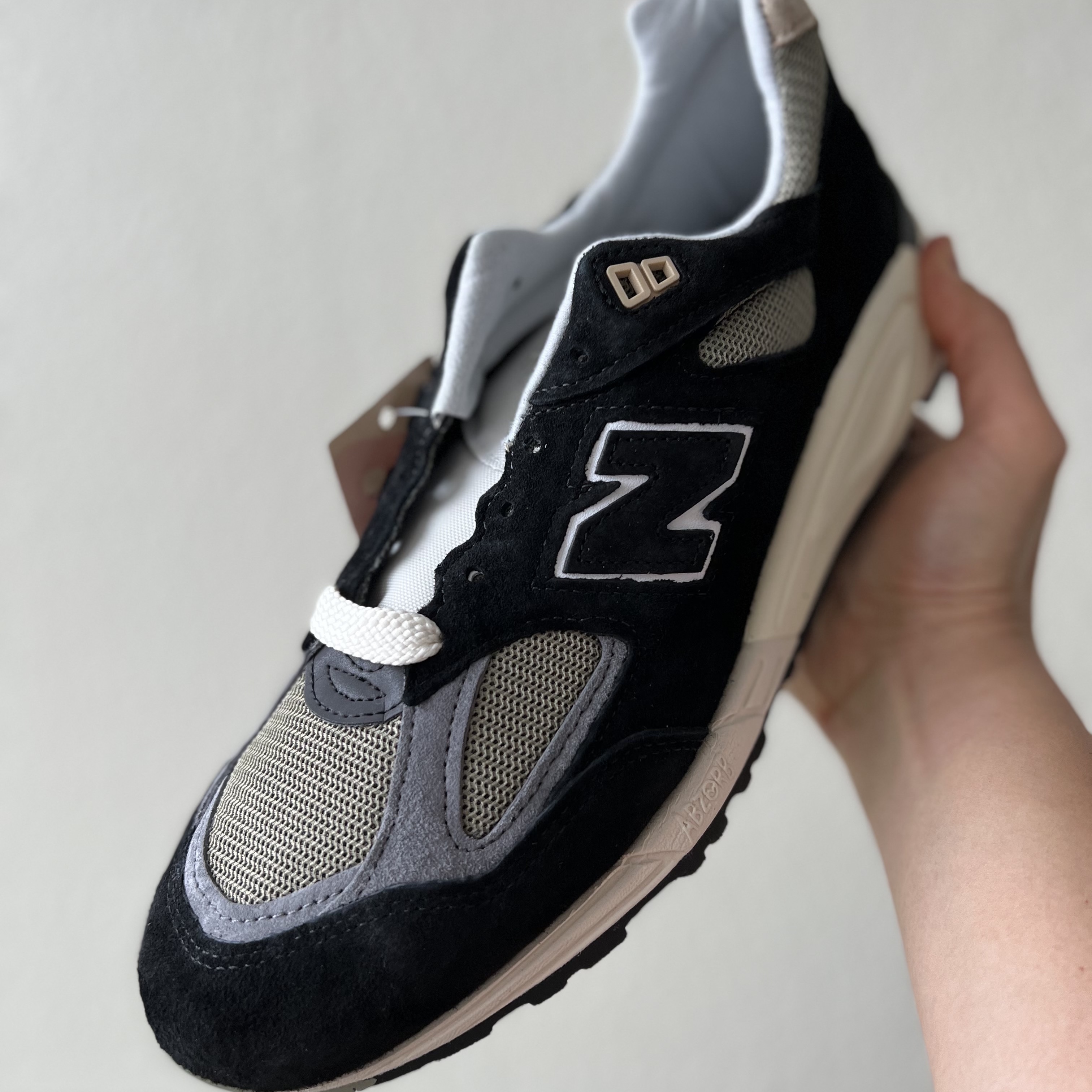 New Balance 990v2 Made in USA Black True camo 착용 스타일 - 2