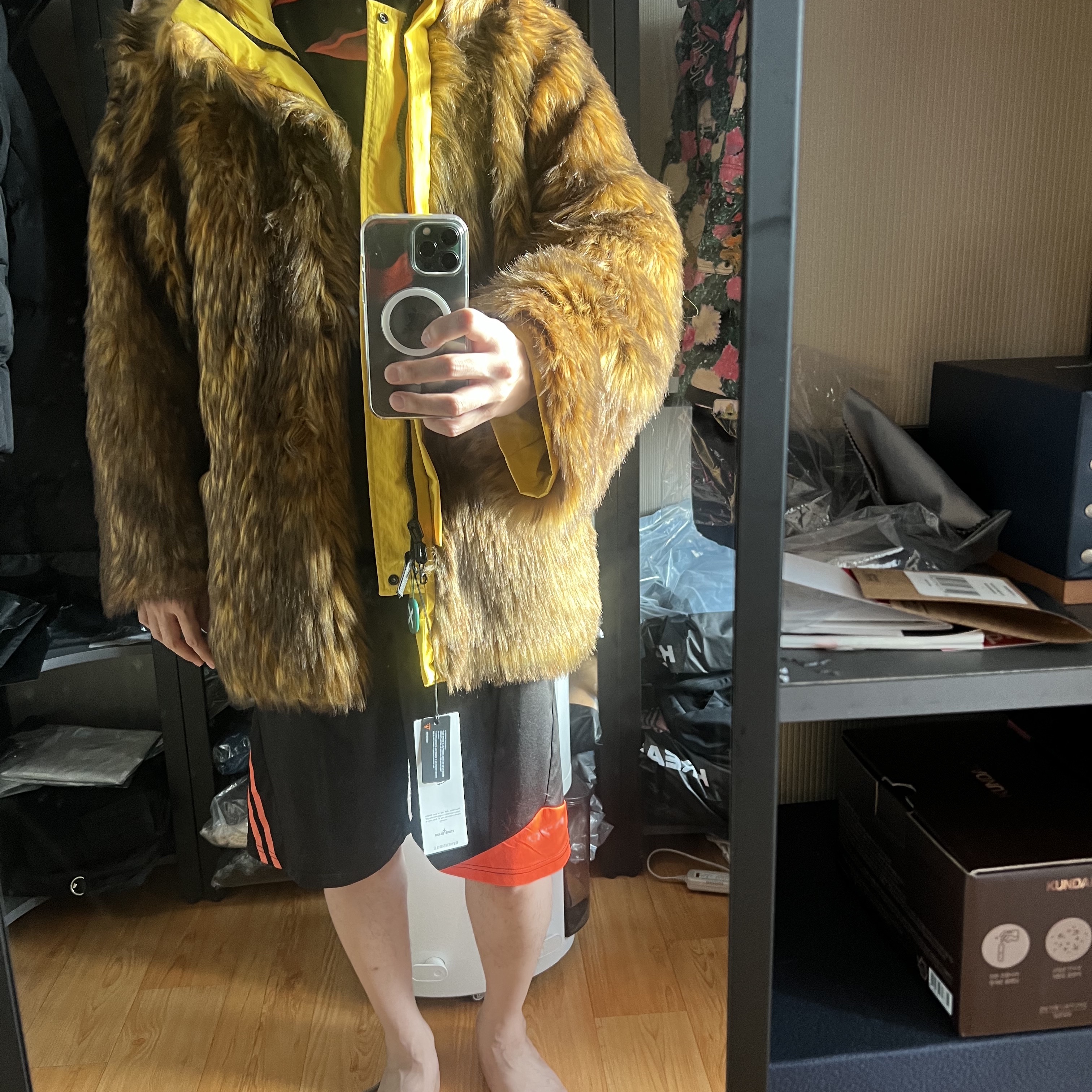 Supreme x Stone Island Formula Steel Reversible Faux Fur Parka Yellow - 22SS 착용 스타일 - 2