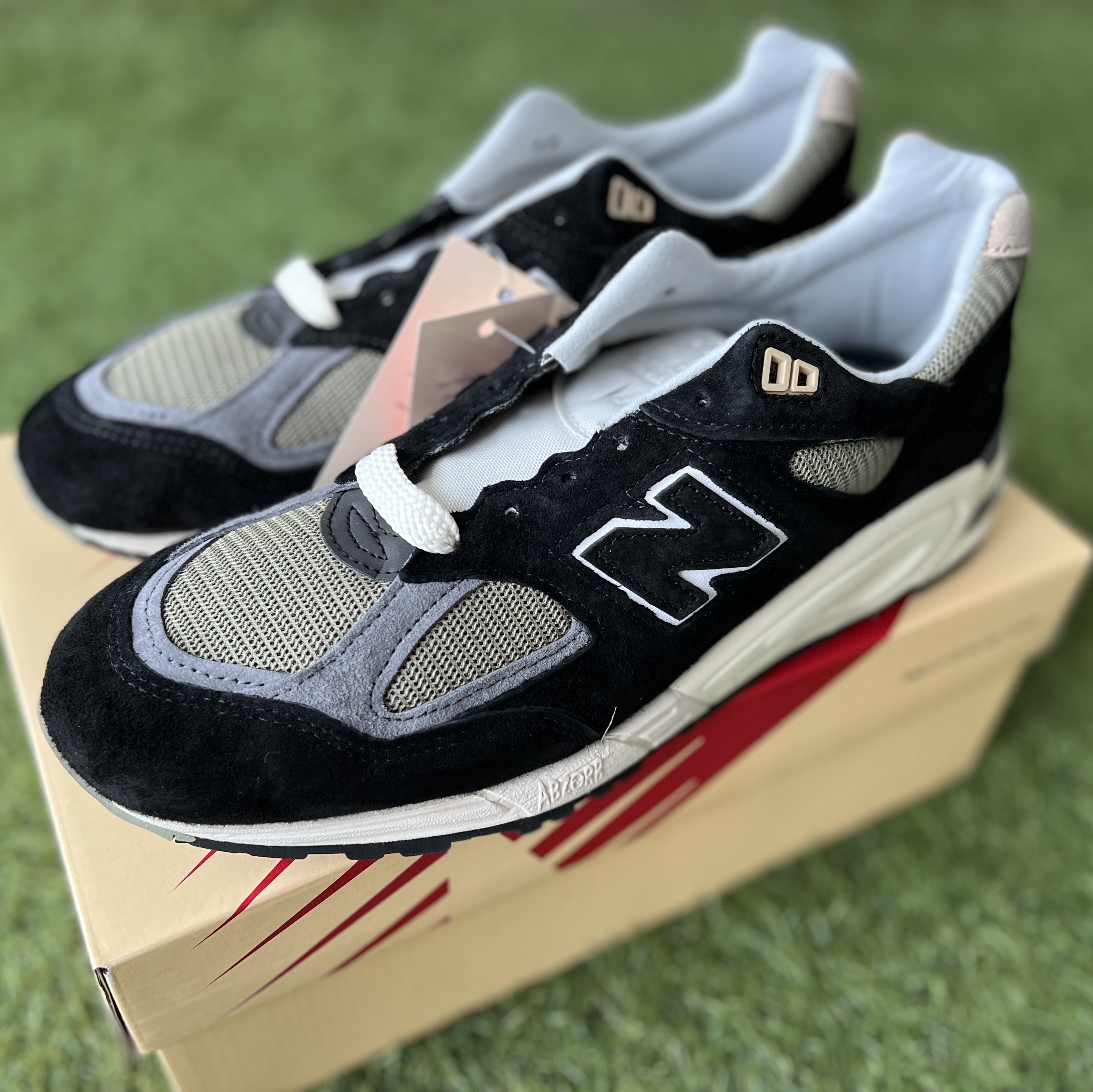 New Balance 990v2 Made in USA Black True camo 착용 스타일 - 1