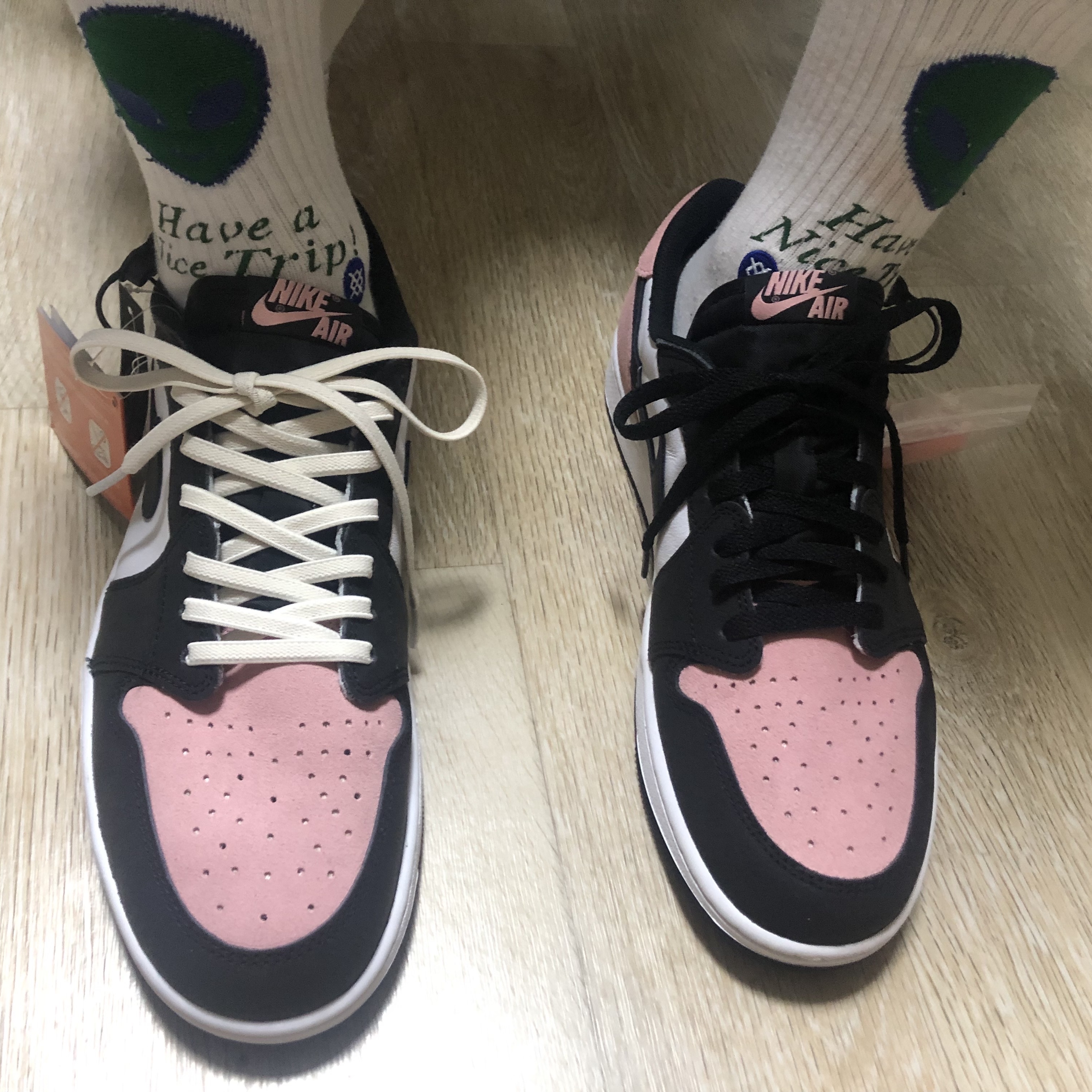 Jordan 1 Retro Low OG Bleached Coral 착용 스타일