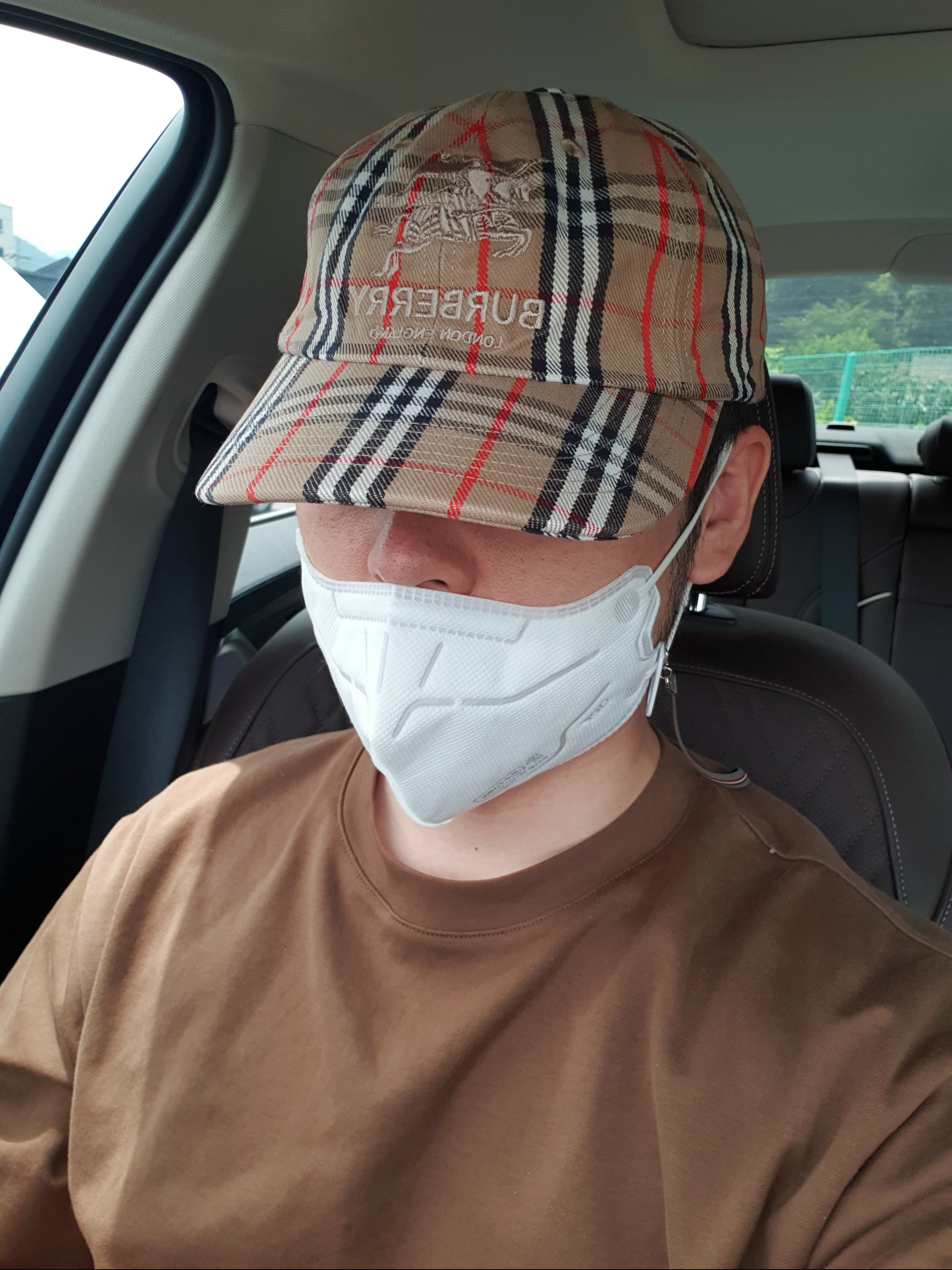 Supreme x Burberry Denim 6-Panel Beige - 22SS 착용 스타일