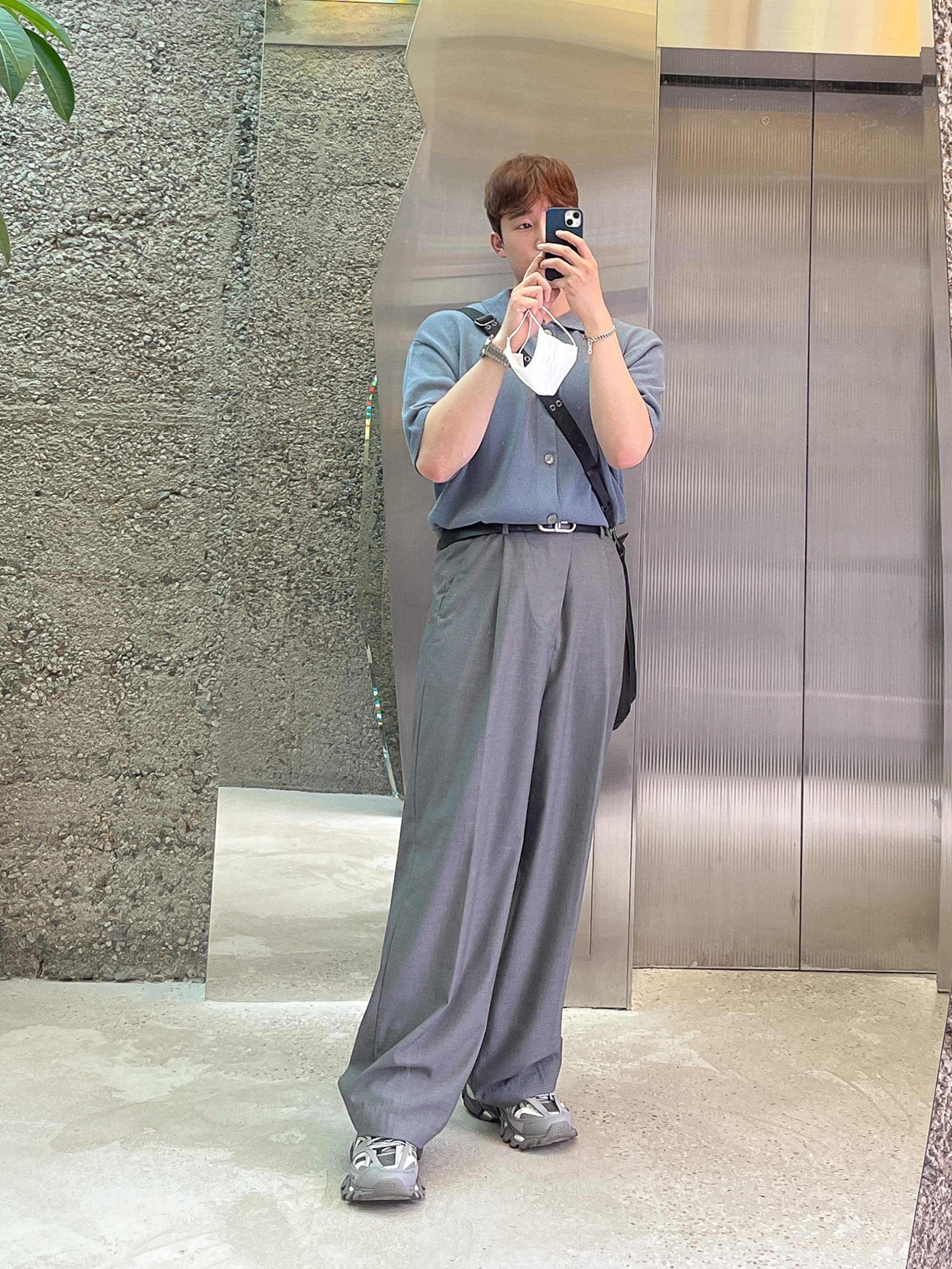 Balenciaga Track Sneakers Grey White 2019 착용 스타일