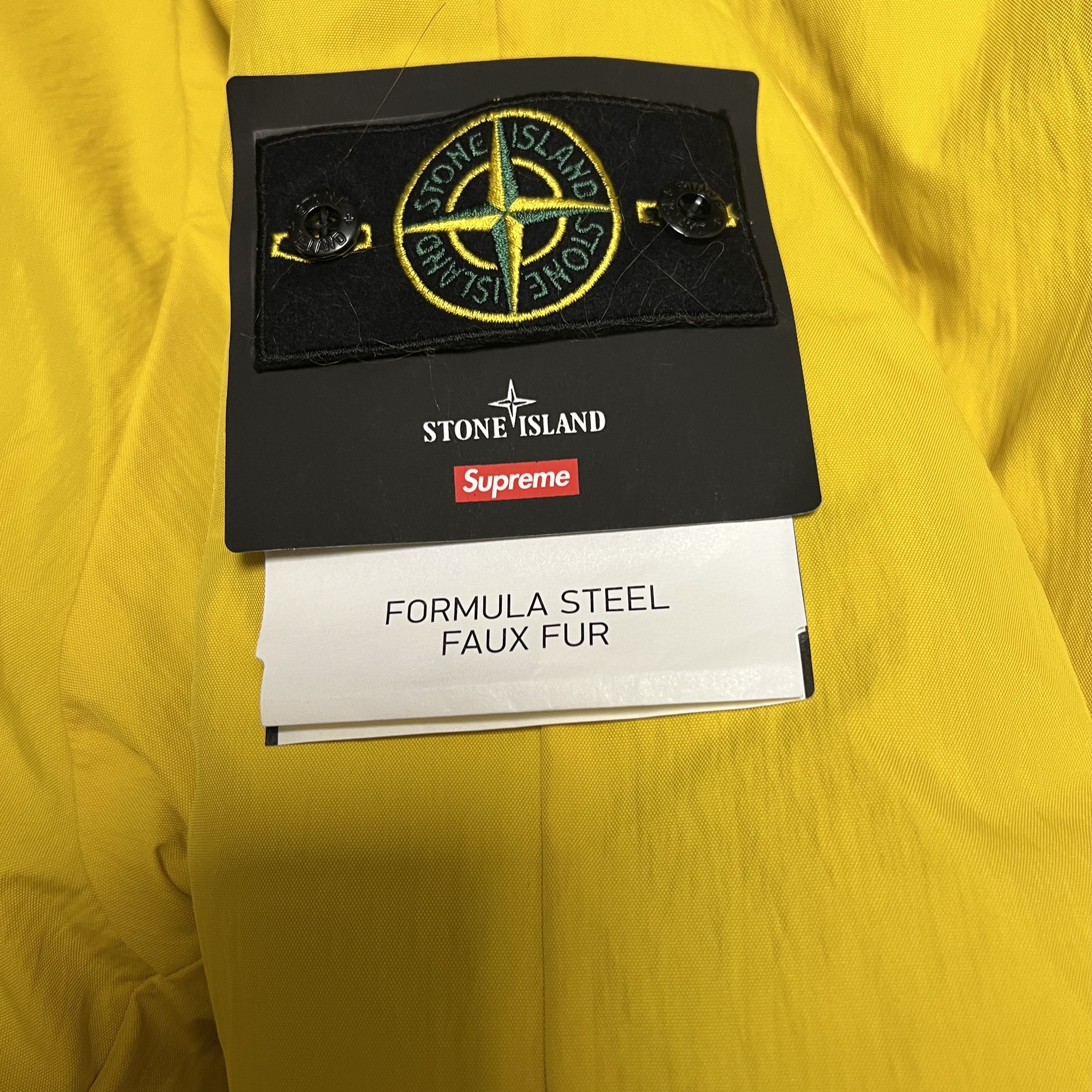 Supreme x Stone Island Formula Steel Reversible Faux Fur Parka Yellow - 22SS 착용 스타일 - 4