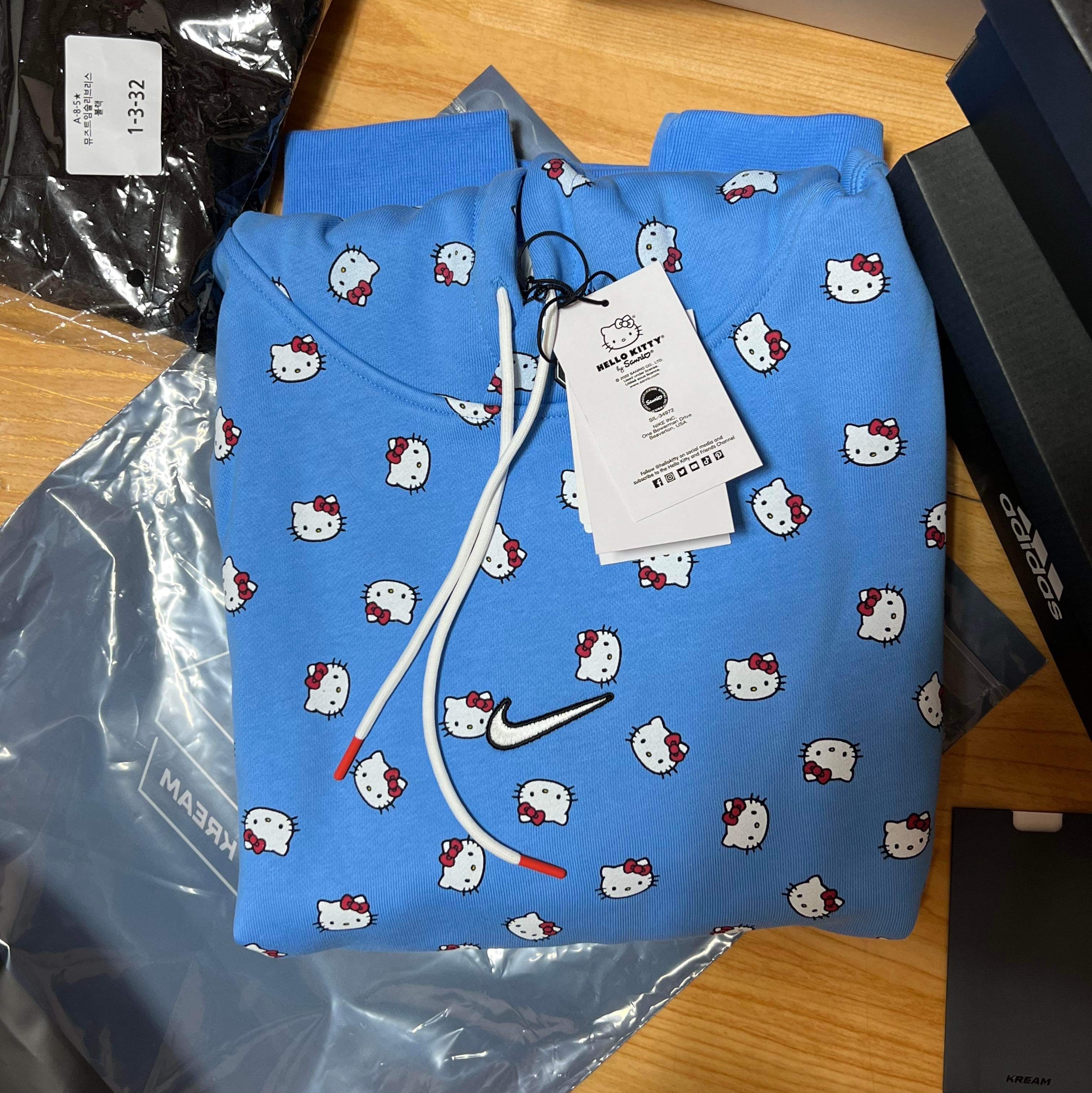 Nike x Hello Kitty NRG Fleece Hoodie Blue - Asia 착용 스타일