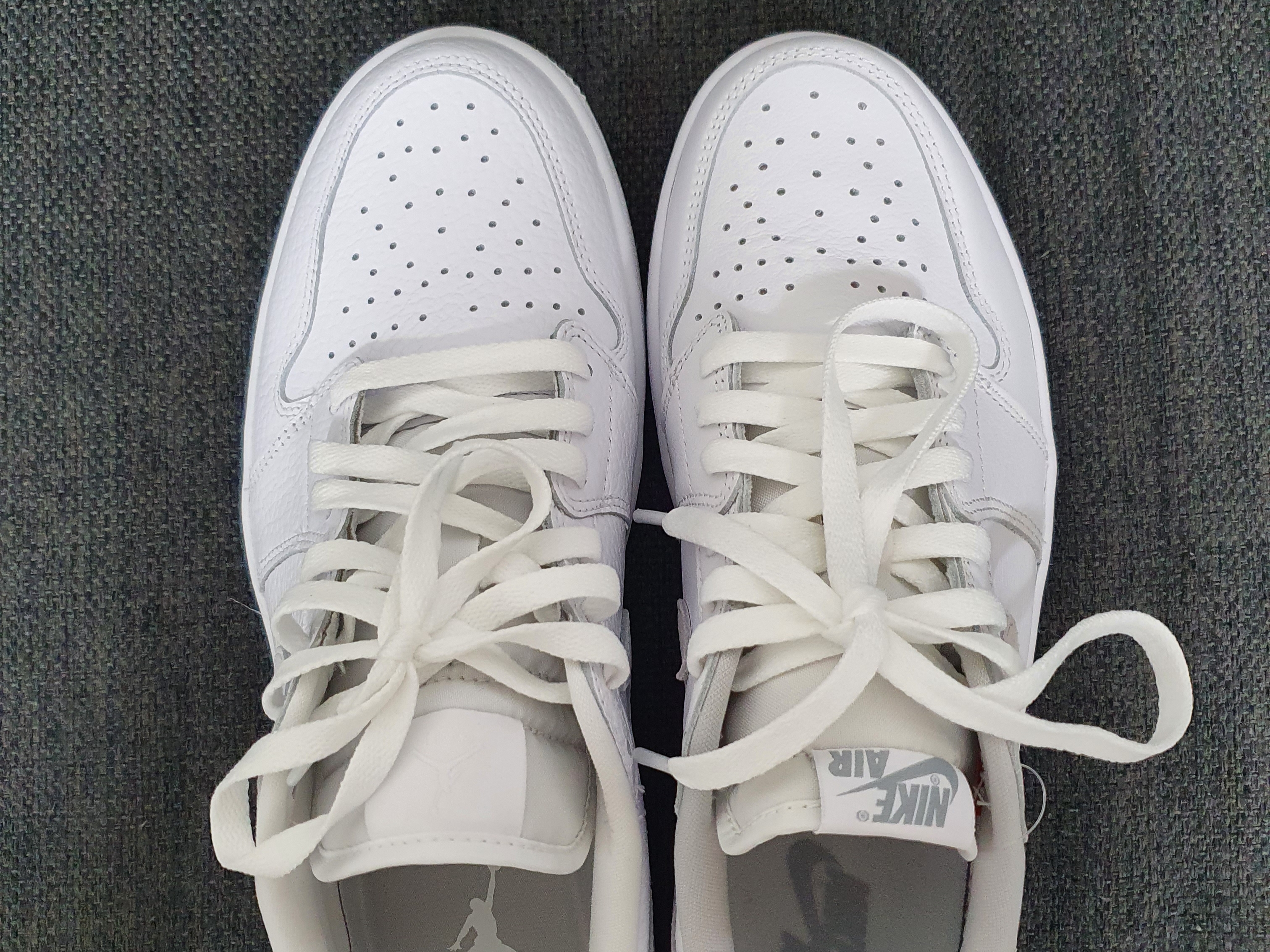Jordan 1 Low Golf Triple White, Jordan 1 Low OG Neutral Grey 착용 스타일 - 3