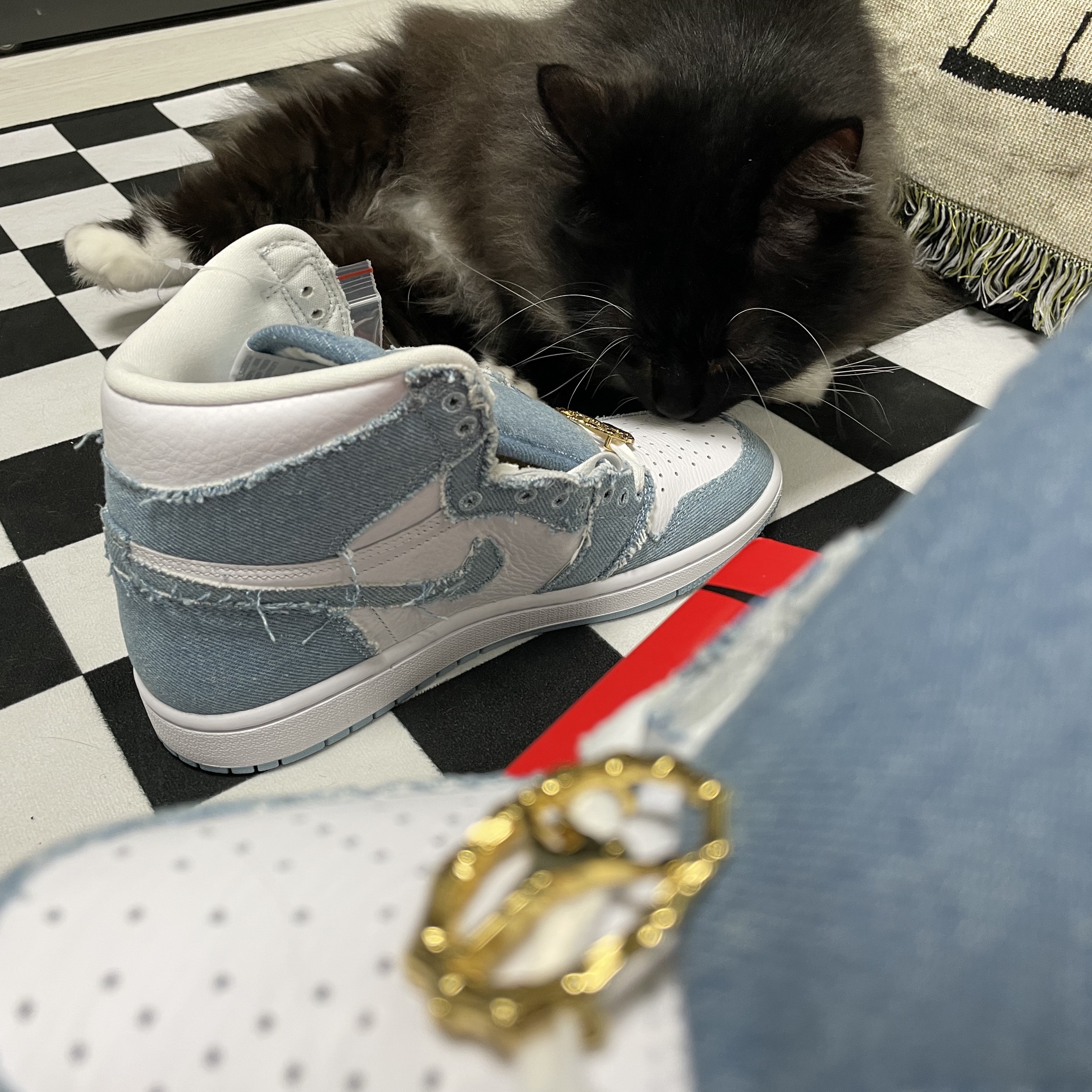 (W) Jordan 1 Retro High OG Denim 착용 스타일 - 1