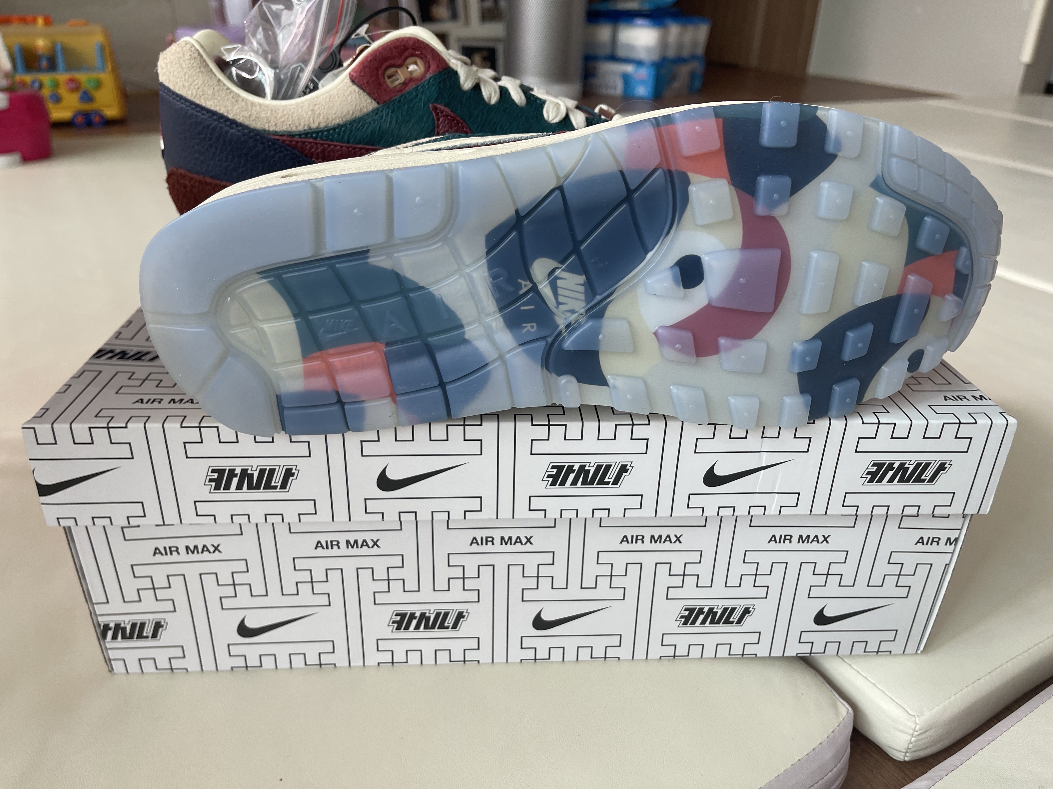 Nike x Kasina Air Max 1 SP Won-Ang Orange, Nike x Kasina Air Max 1 SP Won-Ang Particle Grey 착용 스타일 - 5