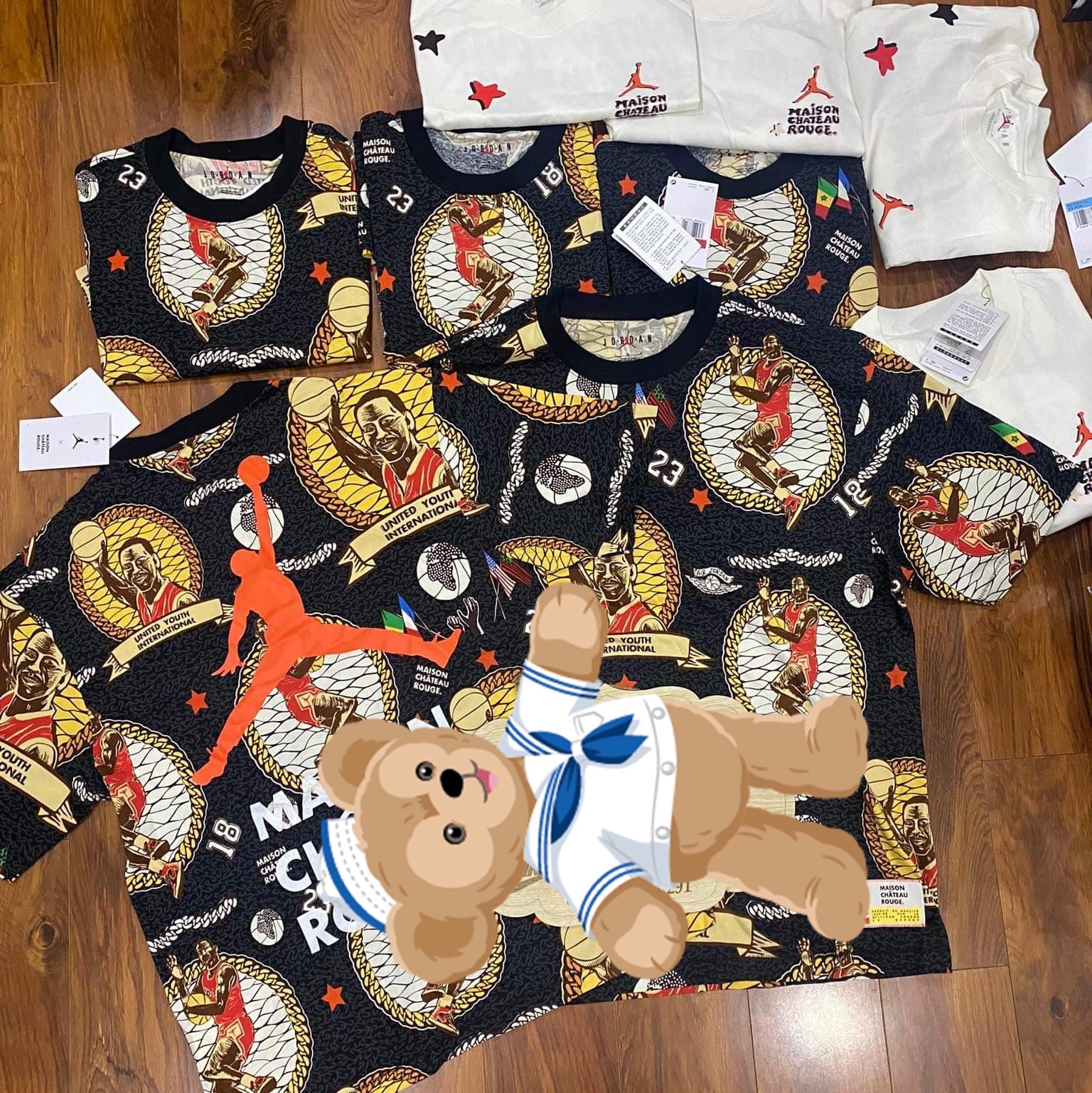 Jordan x Maison Chateau Rouge T-Shirt Sail - Asia, Jordan x Maison Chateau Rouge T-Shirt Black Sail Orange - Asia 착용 스타일 - 2