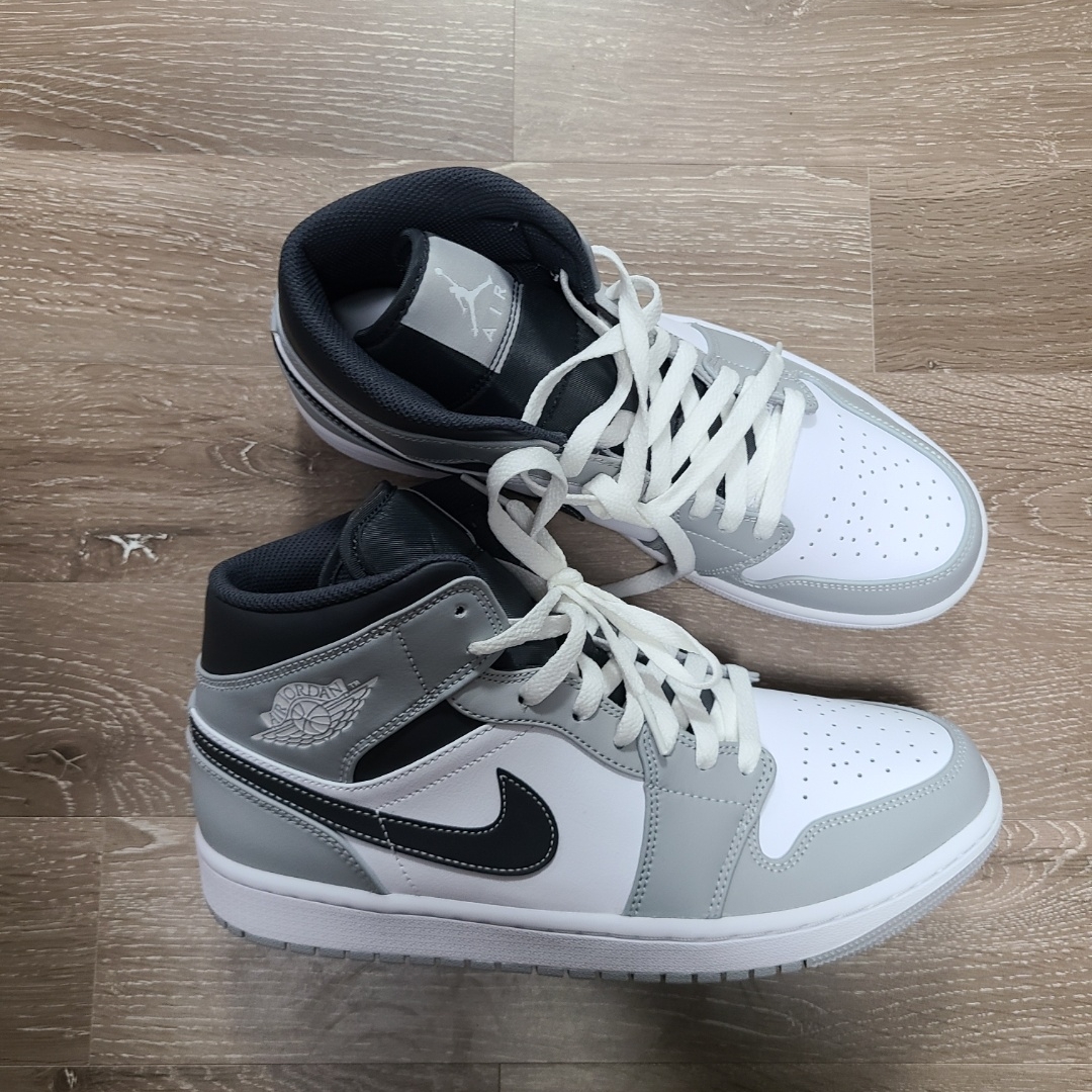 Jordan 1 Mid Light Smoke Grey Anthracite, (PS) Jordan 1 Mid Light Smoke Grey Anthracite 착용 스타일 - 2