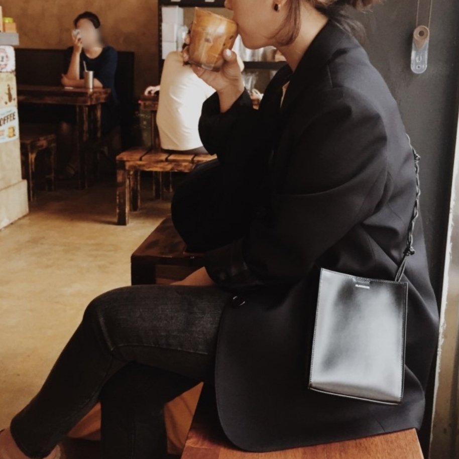 Jil Sander Tangle Small Black 착용 스타일 - 3