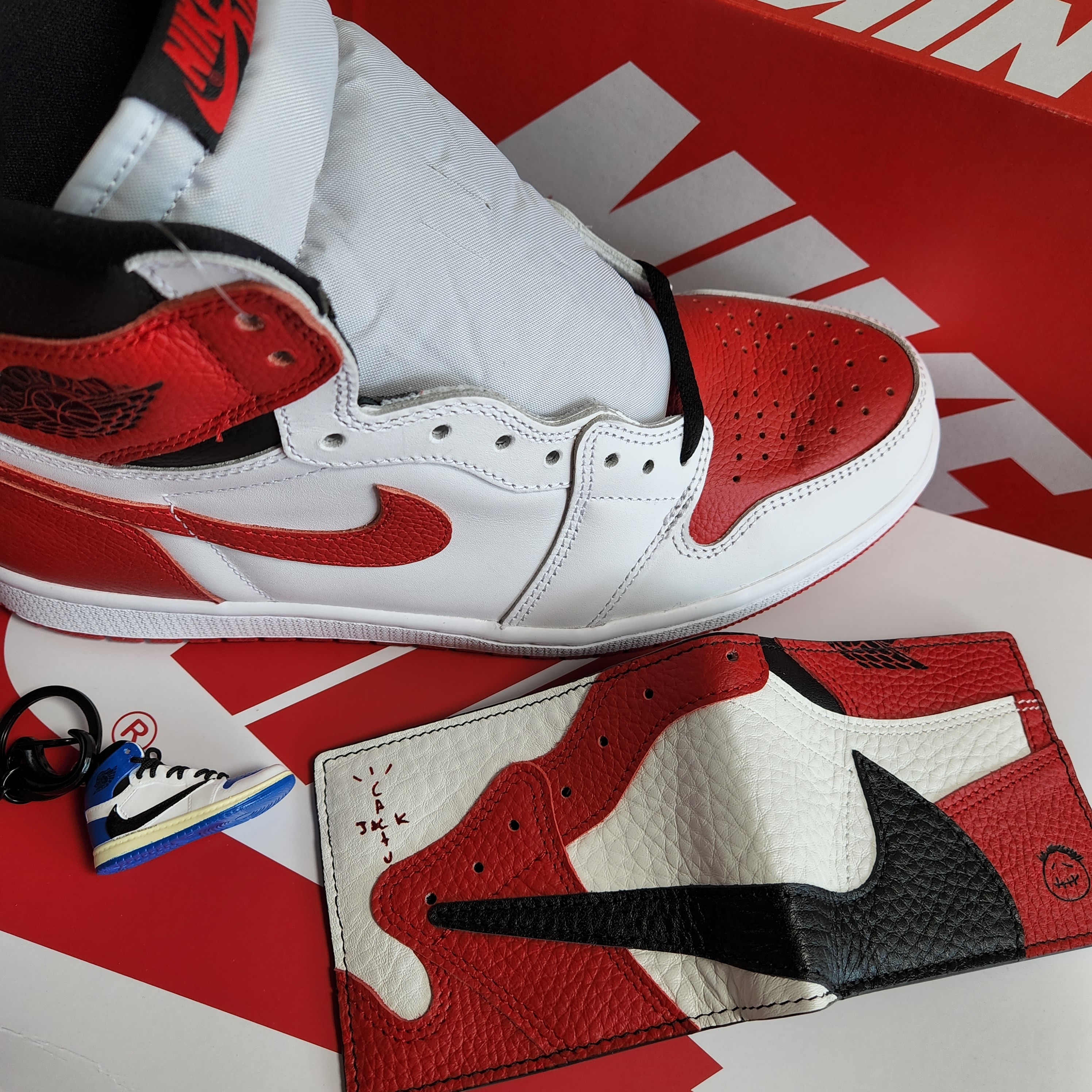 Jordan 1 x Travis Scott x Fragment Retro Low OG SP Military Blue, Jordan 1 x Travis Scott x Fragment Retro High OG SP Military Blue 착용 스타일