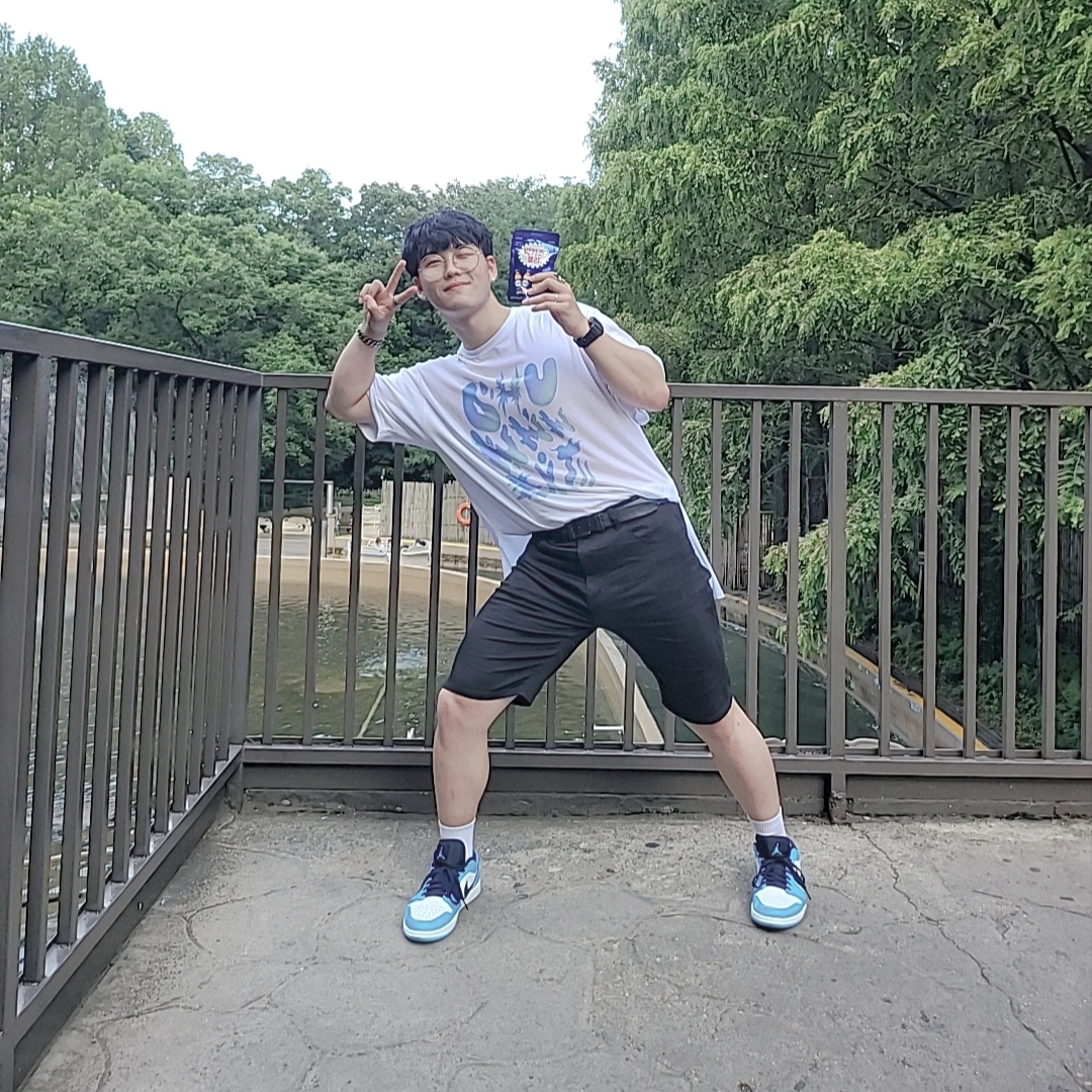 Jordan 1 Low Dark Powder Blue 착용 스타일