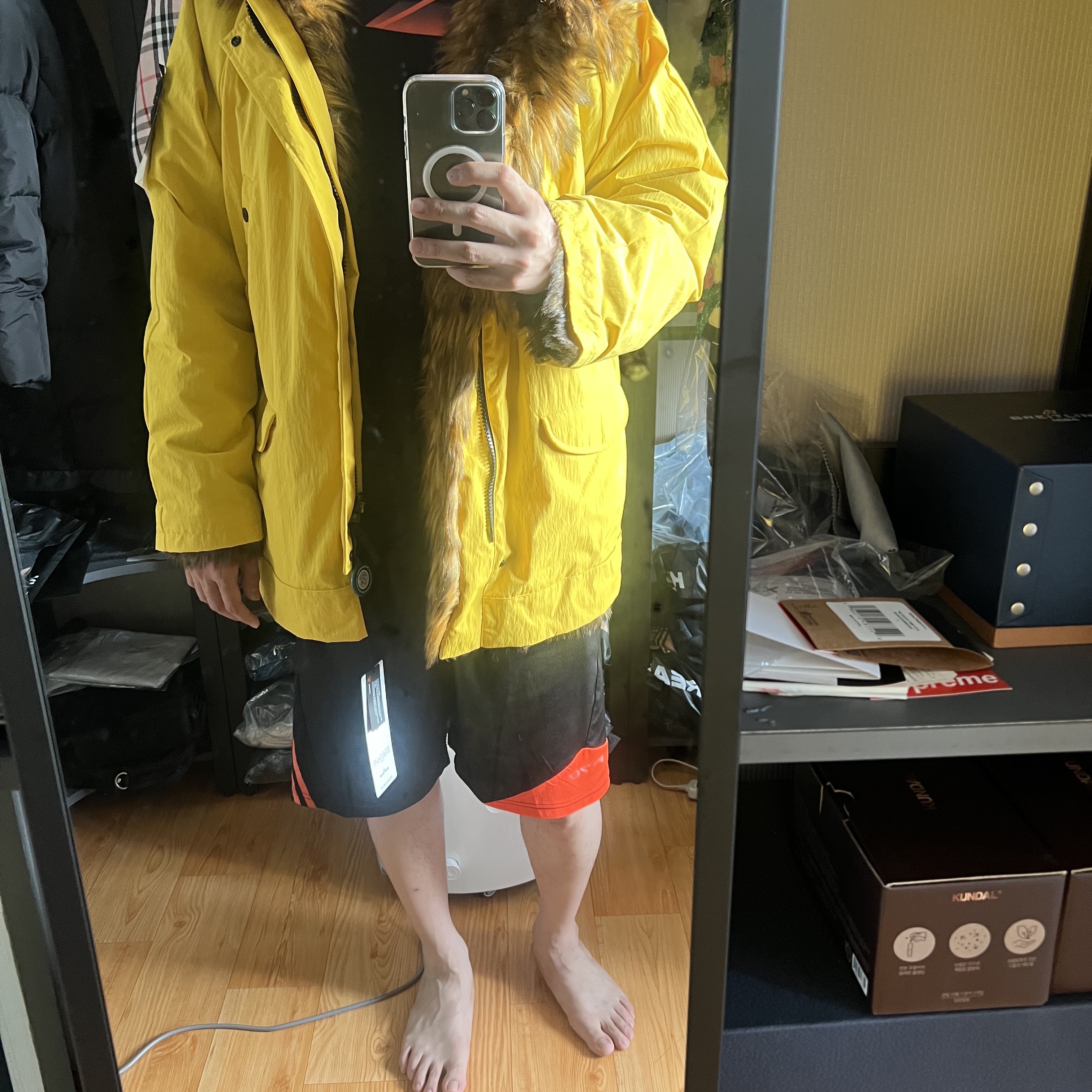 Supreme x Stone Island Formula Steel Reversible Faux Fur Parka Yellow - 22SS 착용 스타일 - 1