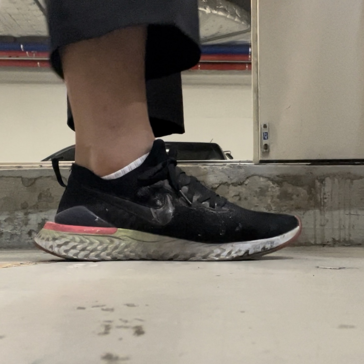 Nike Epic React Flyknit College Navy 착용 스타일
