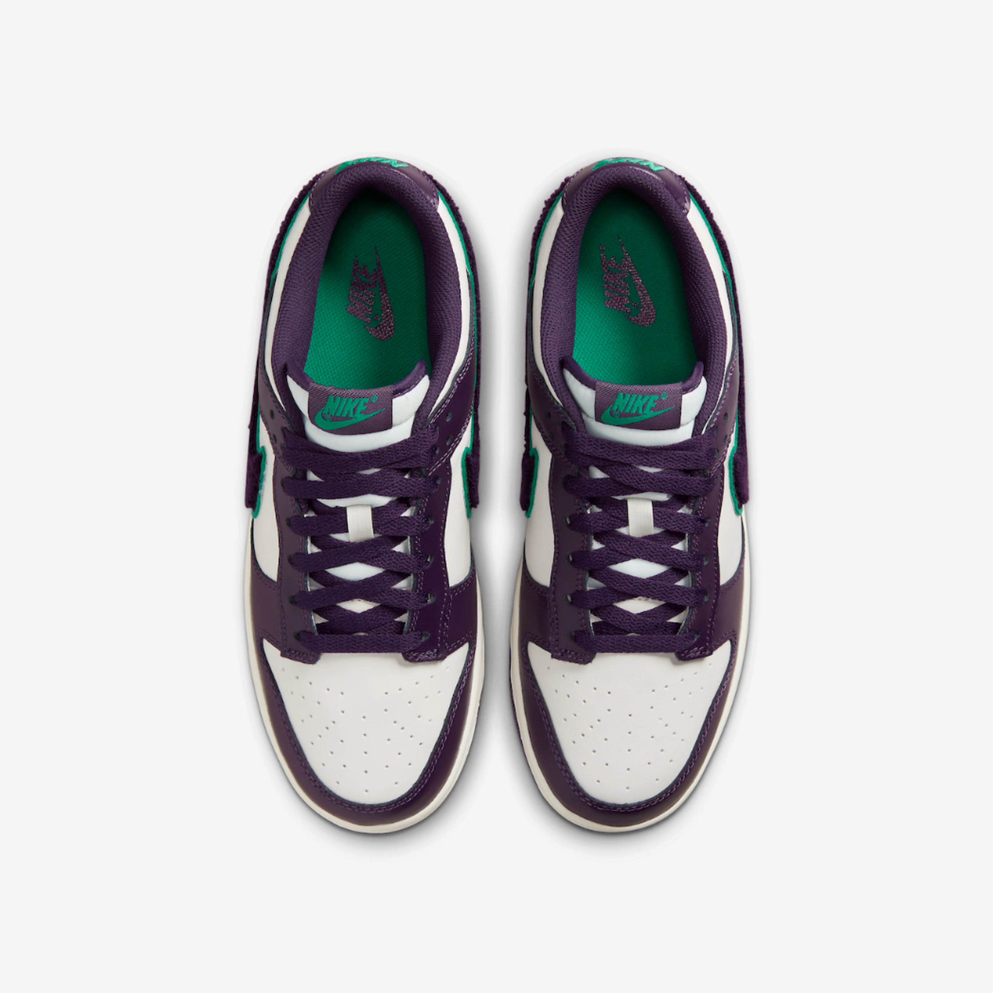 Nike Dunk Low Grand Purple 착용 스타일 - 4