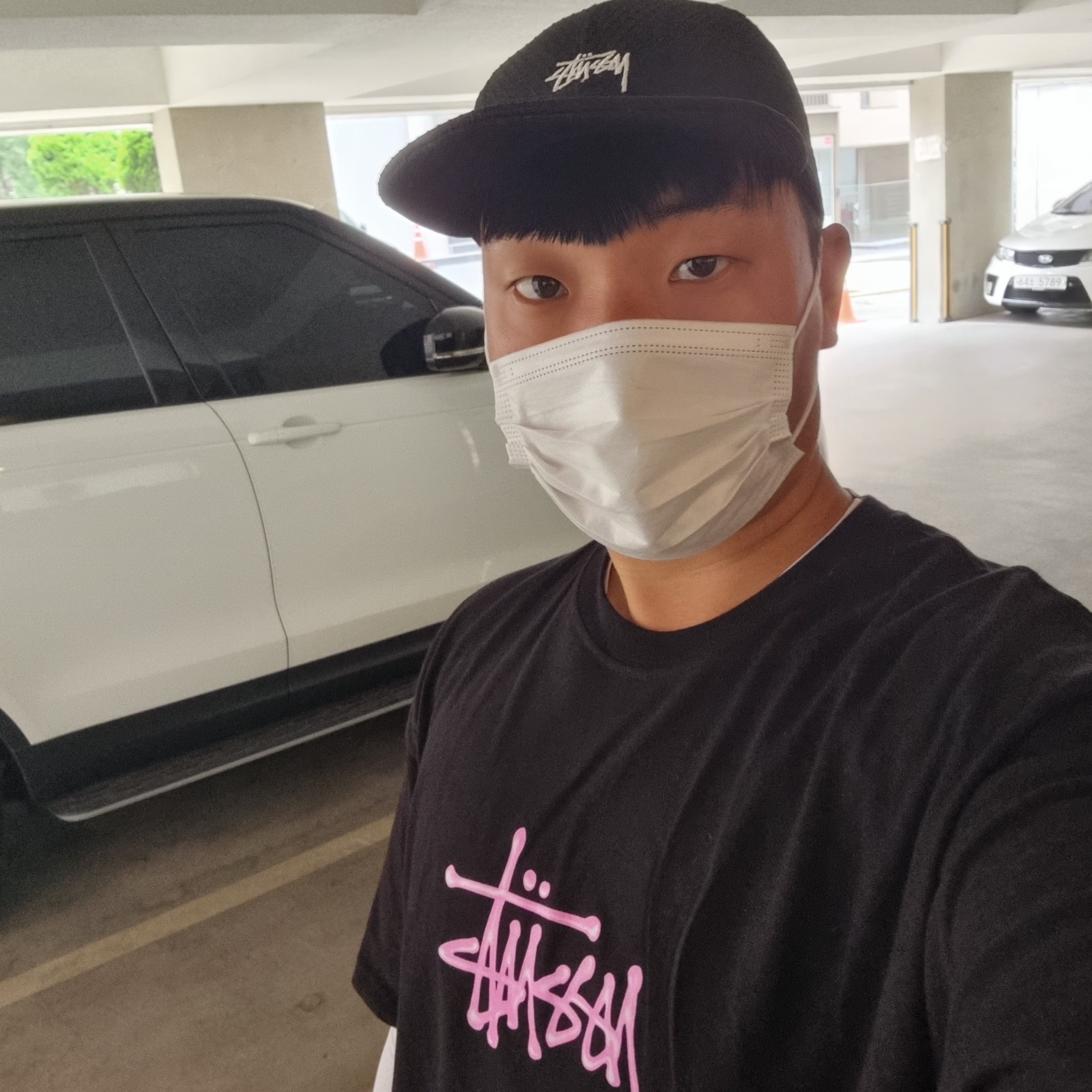 Stussy Gel Stock T-Shirt Black, Nike Air Force 1 '07 LV8 EMB White and Court Purple 착용 스타일 - 3