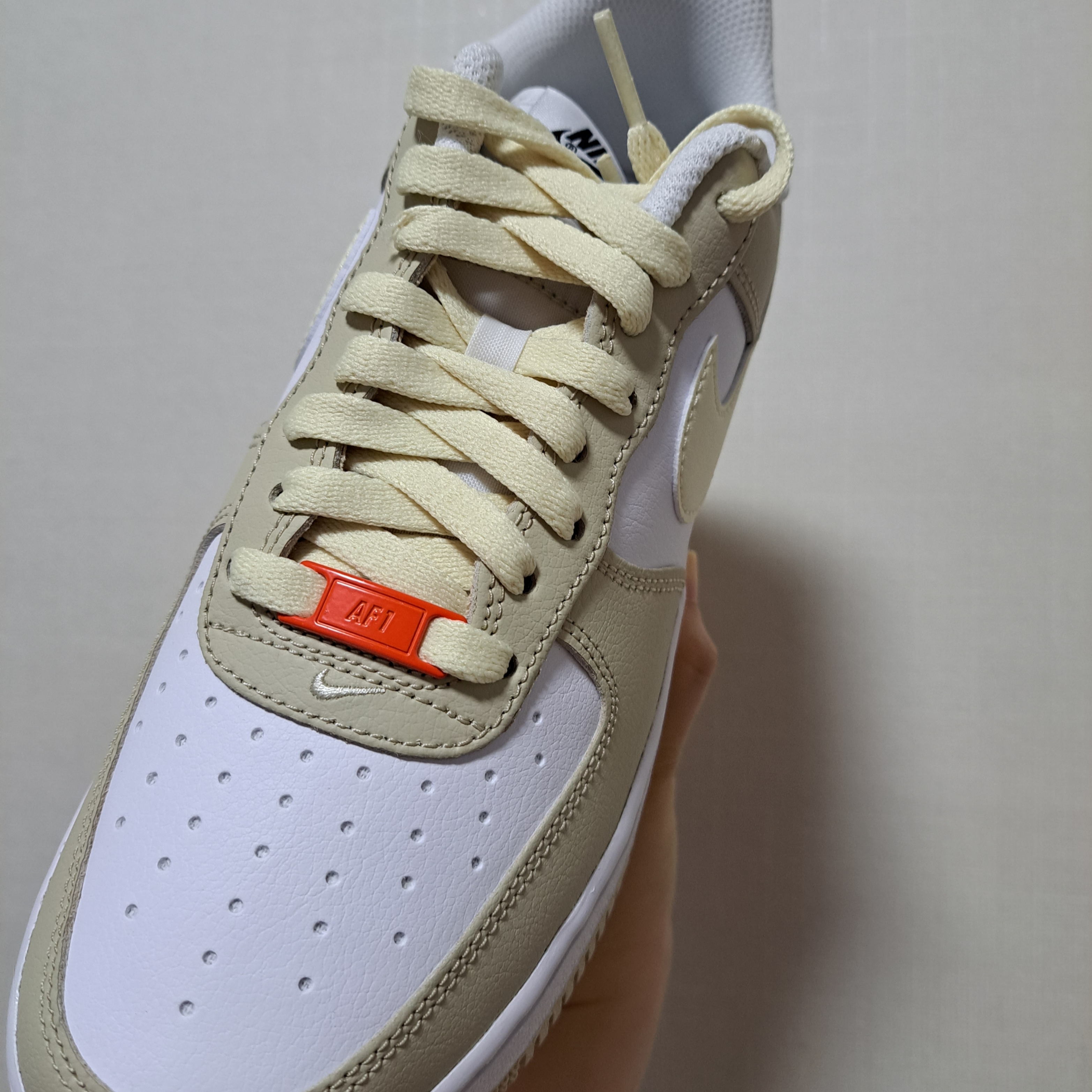 Nike Air Force 1 '07 White Rattan 착용 스타일 - 2