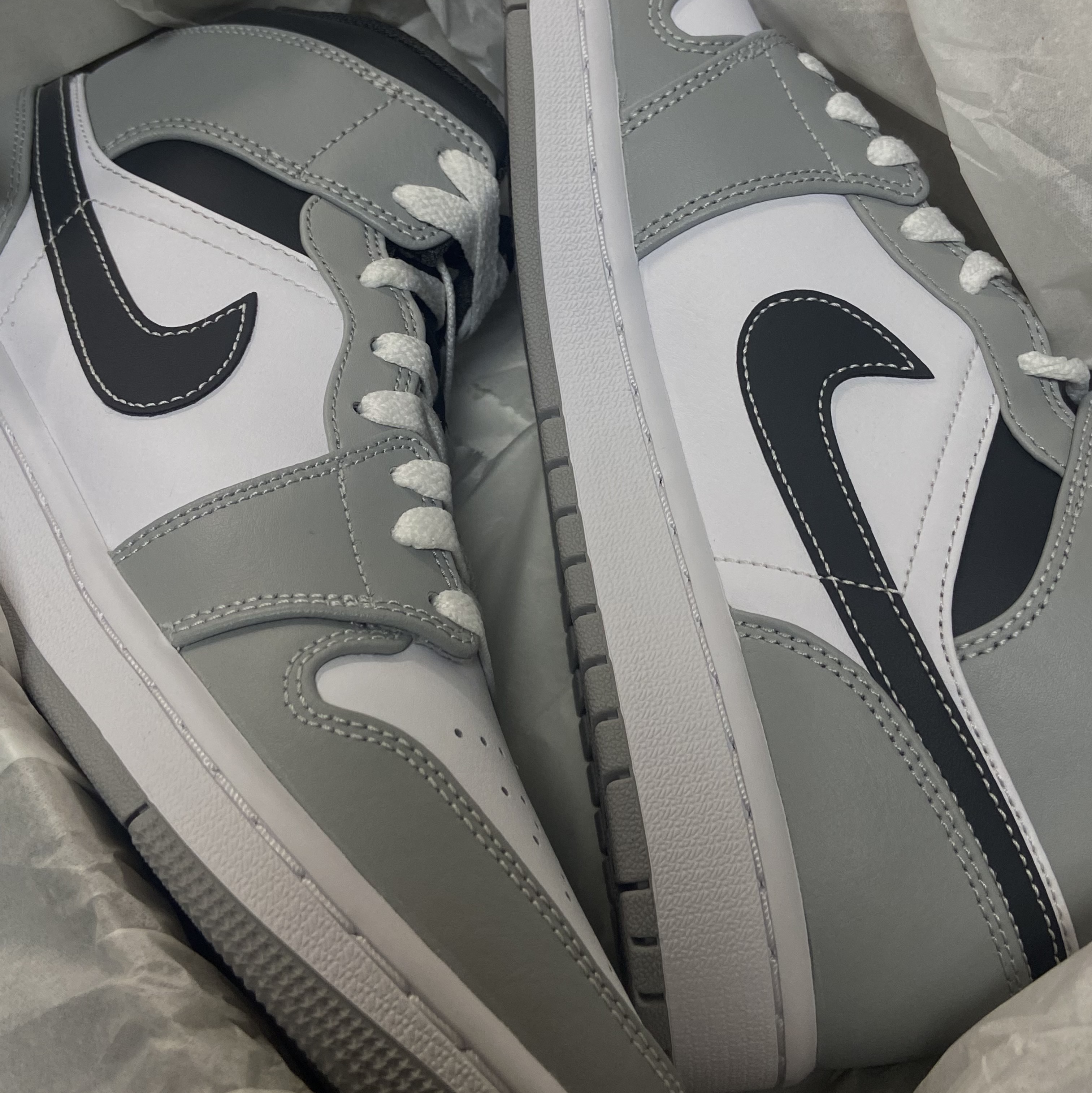 Jordan 1 Mid Light Smoke Grey Anthracite 착용 스타일