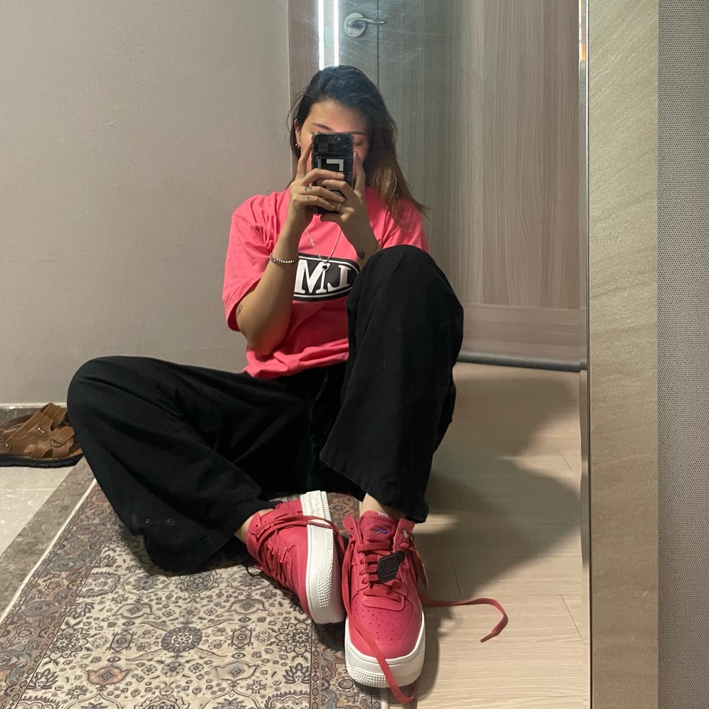(W) Nike Air Force 1 Fontanka Archeo Pink 착용 스타일 - 1