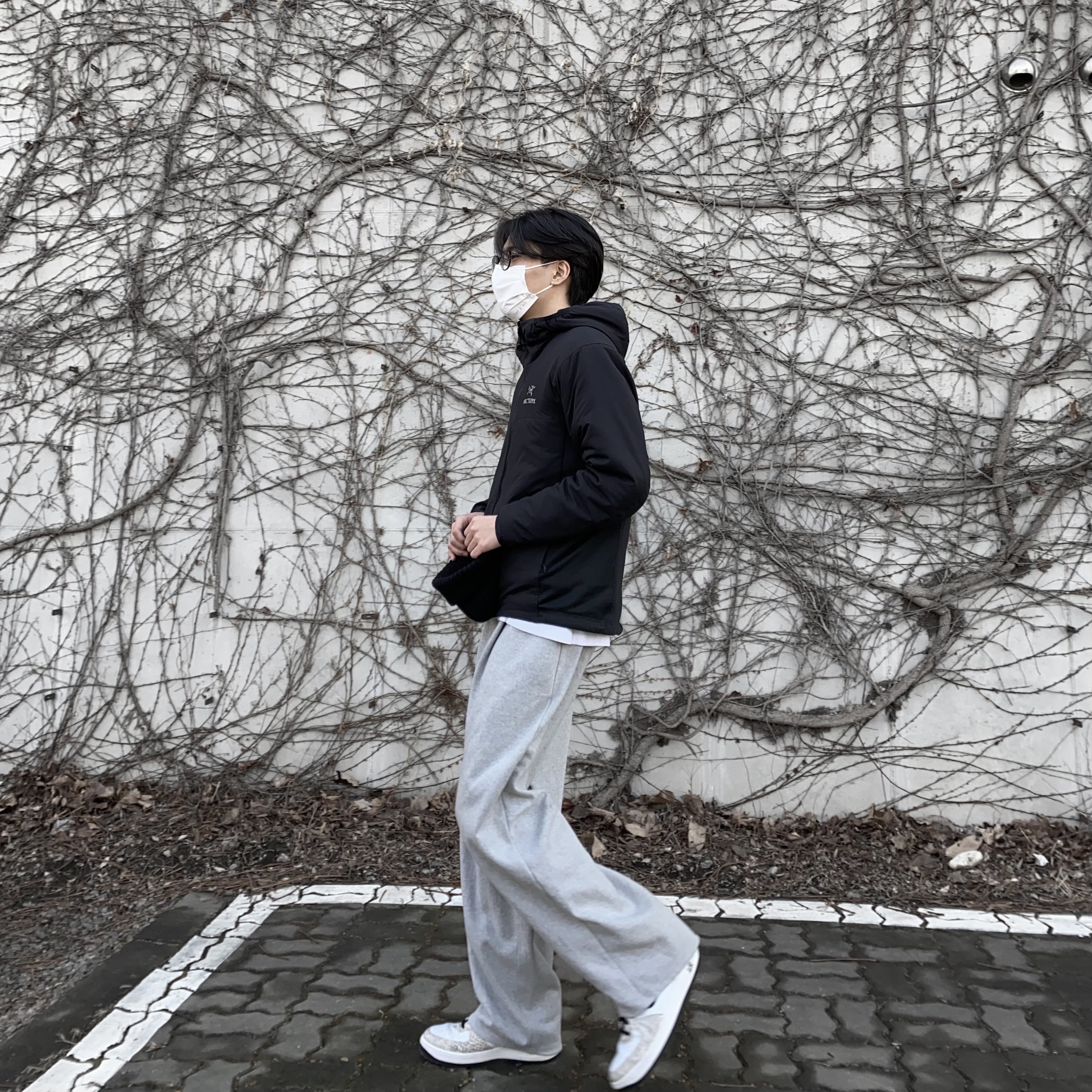 Arc'teryx Atom AR Hoody Black, Nike Air Force 1 Low Retro Cocoa Snake 2018 착용 스타일