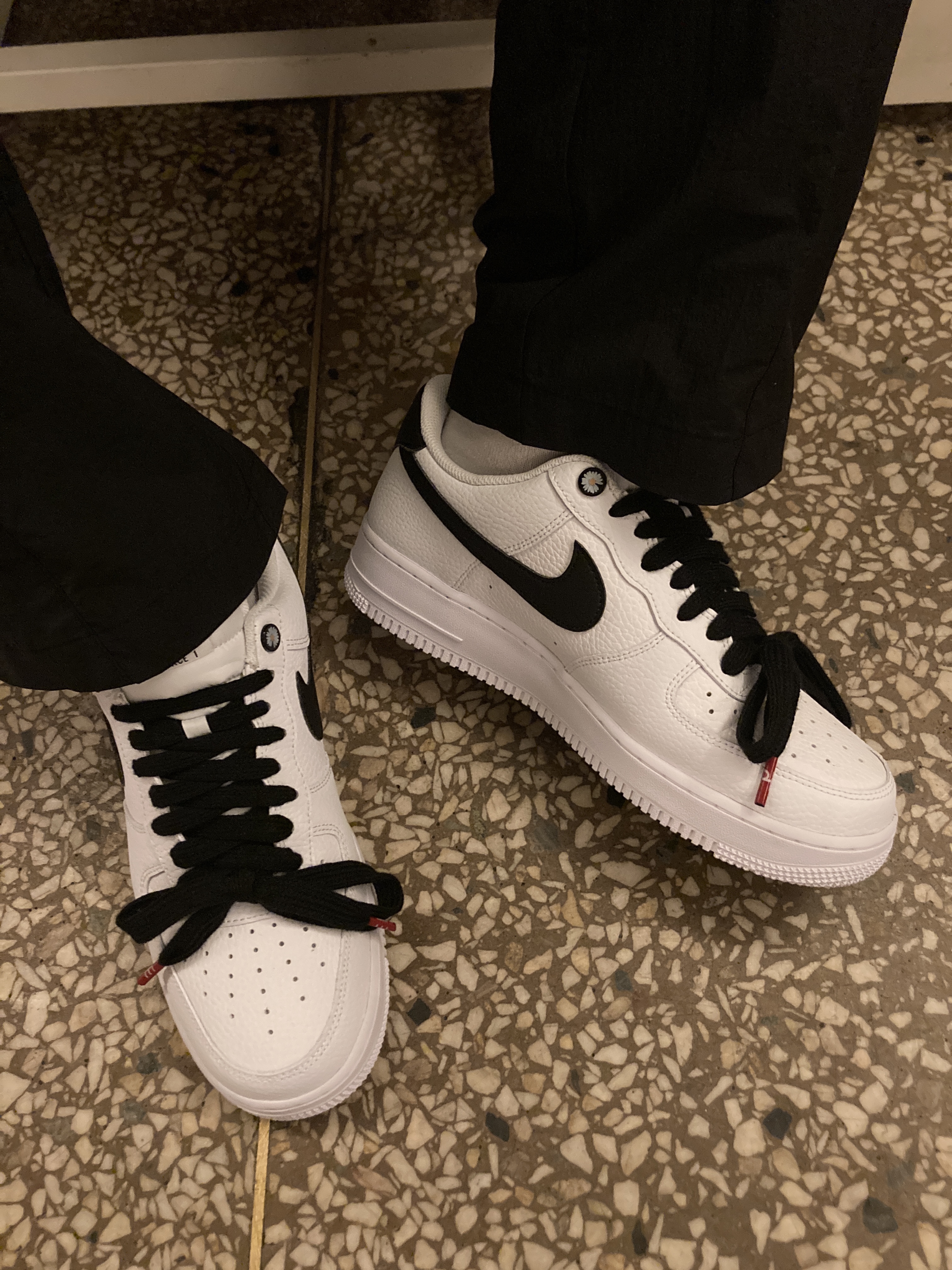 Essentials x New Era Retro Crown Strapback Black, Nike Air Force 1 '07 White Black 착용 스타일 - 4
