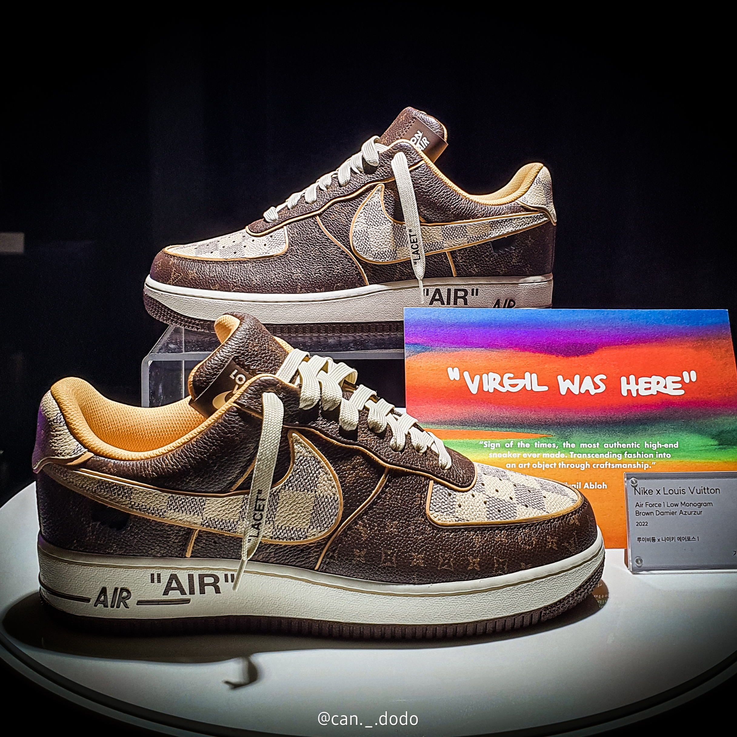 Louis Vuitton x Nike Air Force 1 Low by Virgil Abloh Monogram Brown Damier Azur & Pilot Case Taurillon Monogram Leather 착용 스타일