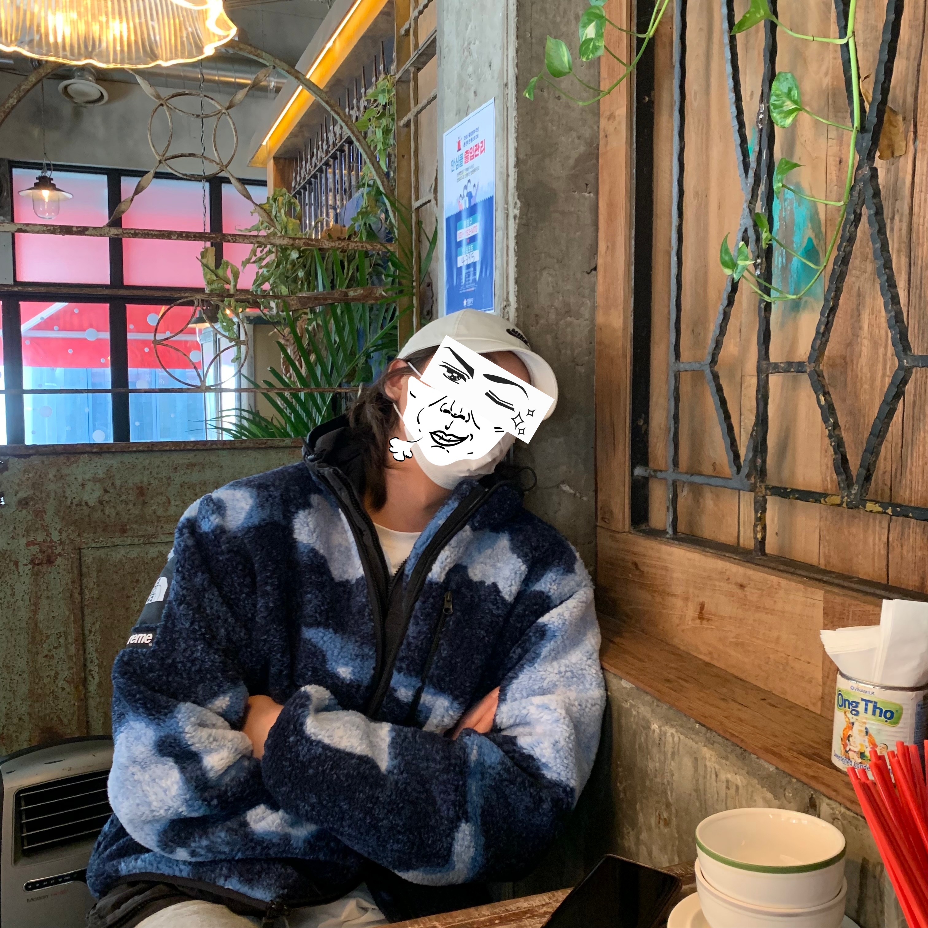 Supreme x The North Face Bleached Denim Print Fleece Jacket Indigo - 21FW, Nike Heritage 86 Futura Washed Cap Light Bone 착용 스타일