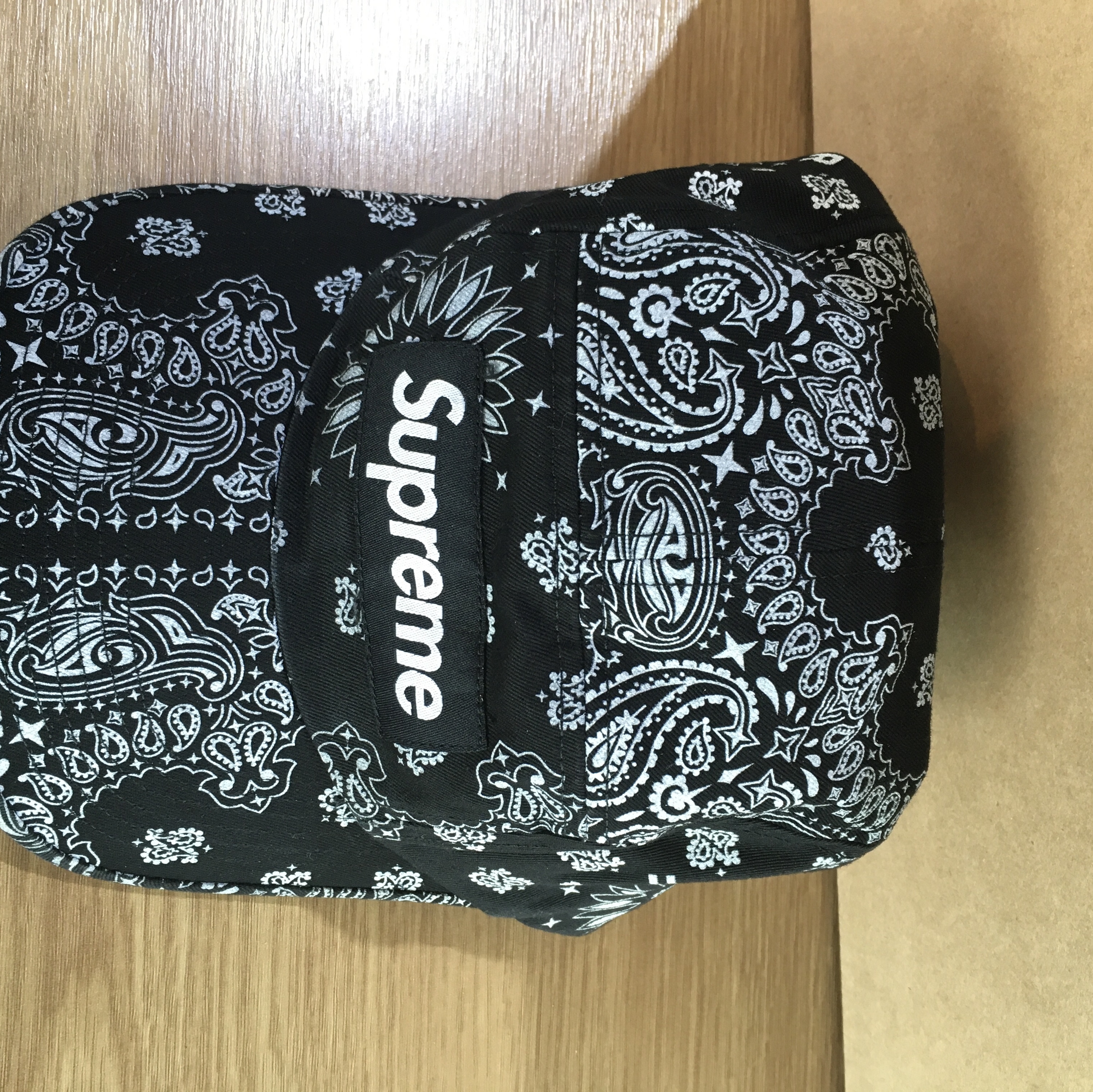 Supreme Bandana Camp Cap Black - 21SS 착용 스타일