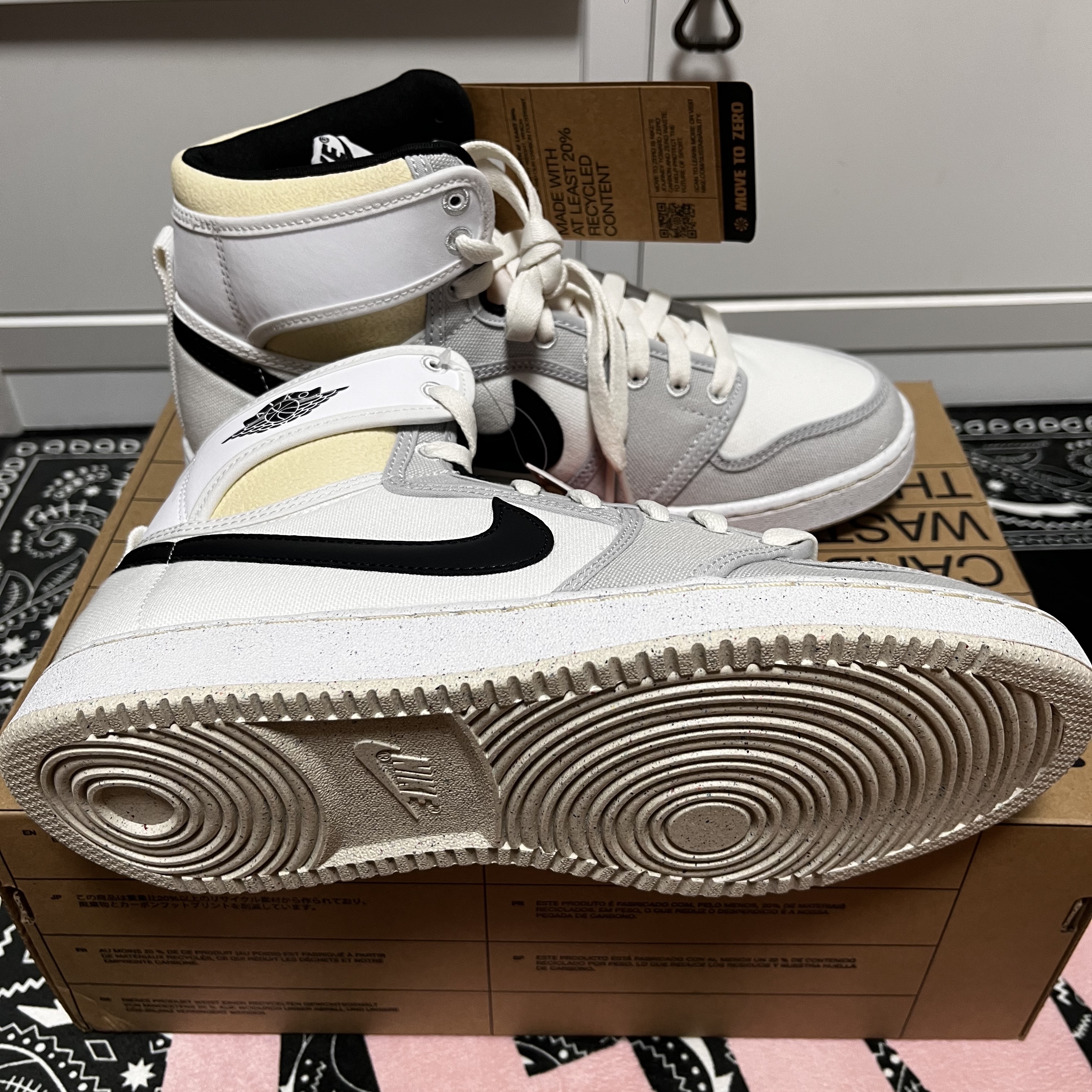 Jordan 1 KO White and Black 착용 스타일 - 3