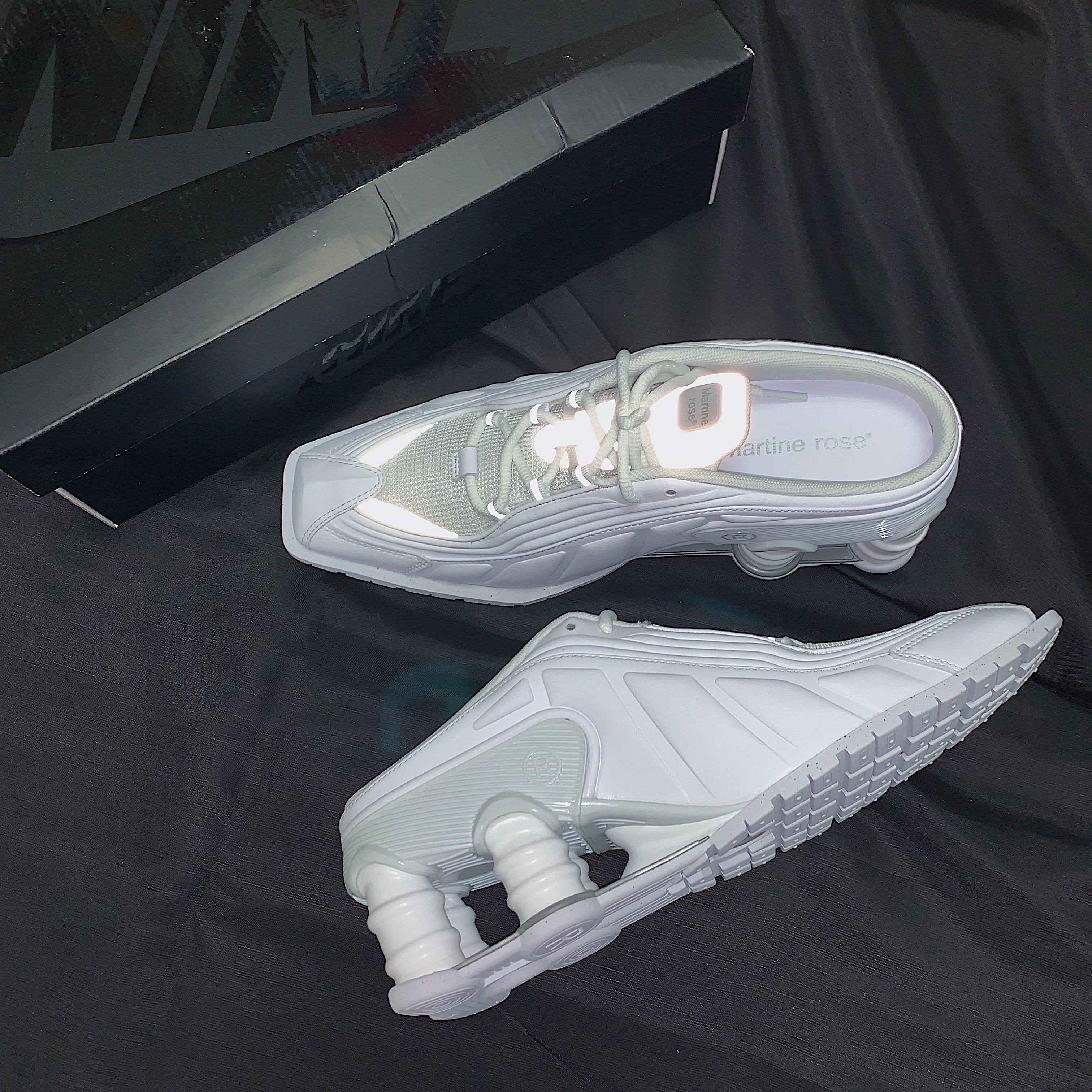 Nike x Martine Rose Shox MR4 White 착용 스타일