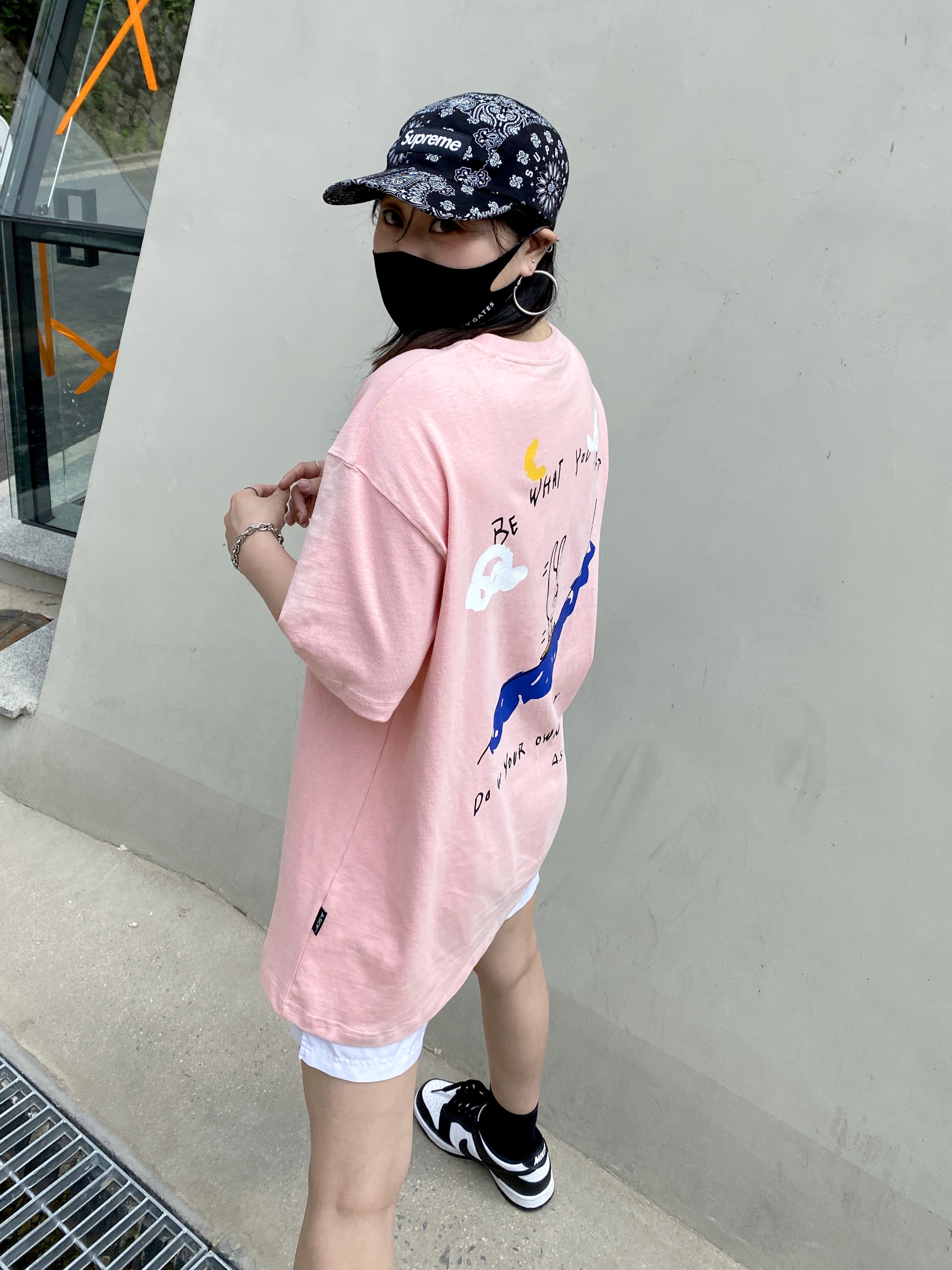 (W) Nike Dunk Low Black, Supreme Bandana Camp Cap Black - 21SS 착용 스타일 - 2