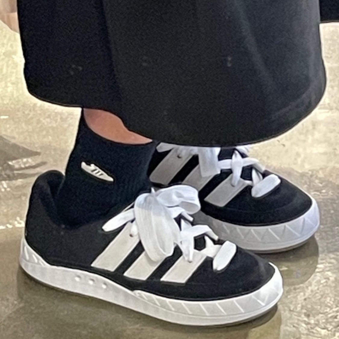Adidas Adimatic Core Black 착용 스타일
