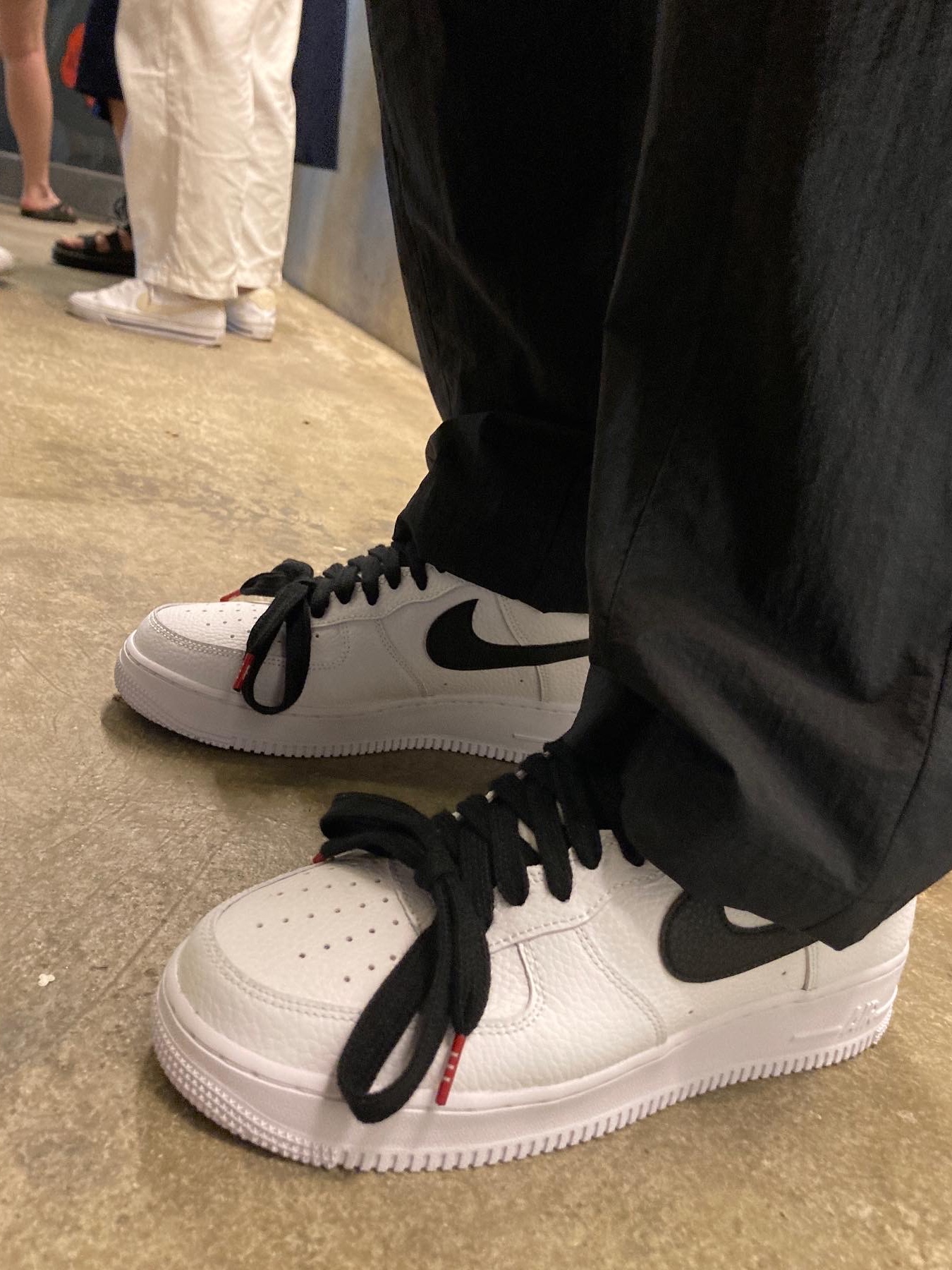 Essentials x New Era Retro Crown Strapback Black, Nike Air Force 1 '07 White Black 착용 스타일 - 2