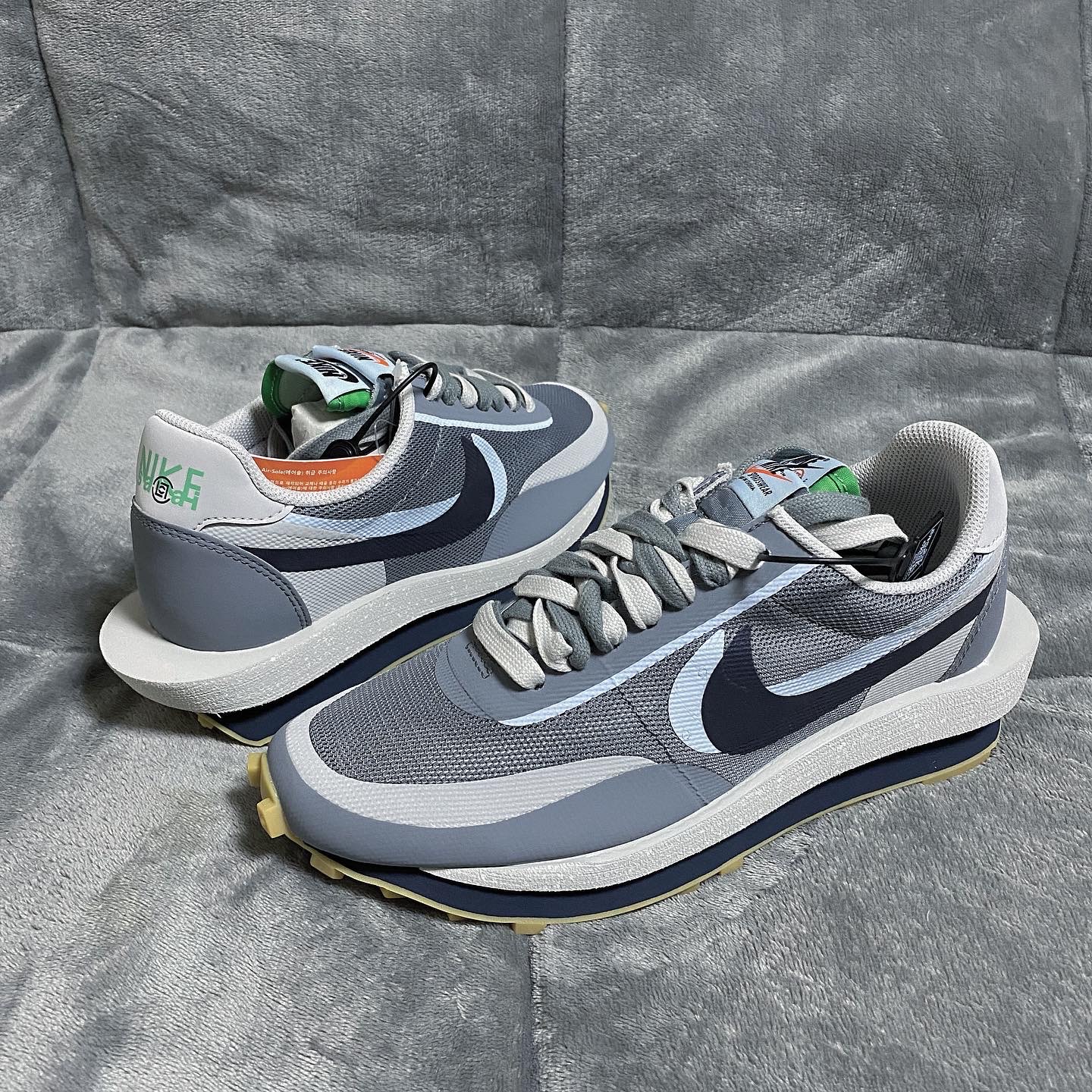 Nike x Sacai x Clot LDWaffle Cool Grey 착용 스타일 - 1