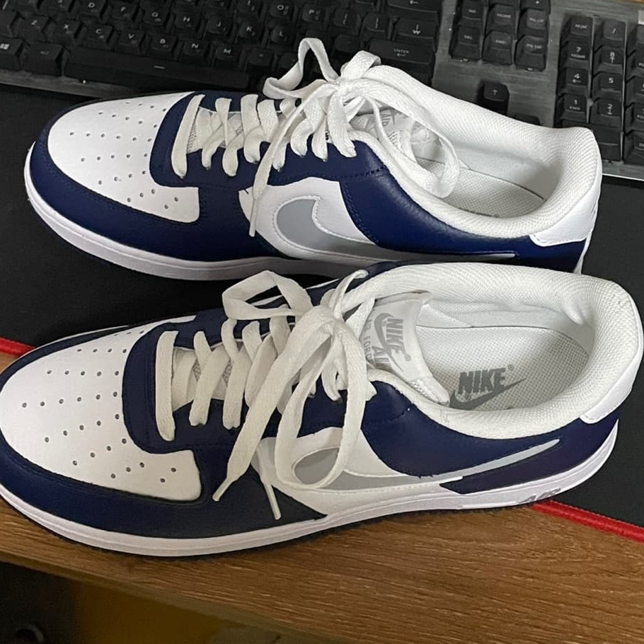 Nike Air Force 1 '07 Cut Out Swoosh Midnight Navy 착용 스타일