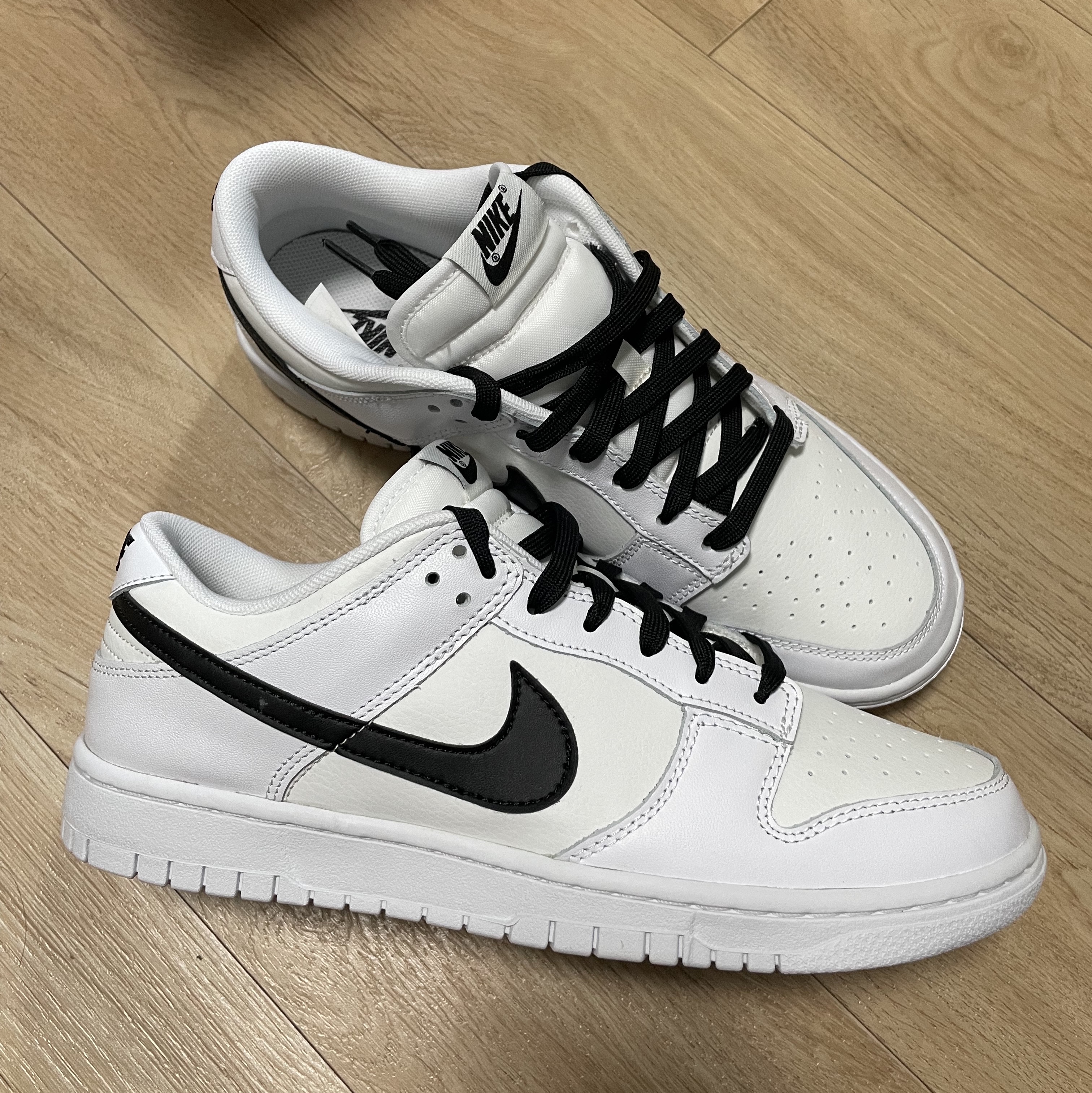 Nike Dunk Low Retro Summit White 착용 스타일