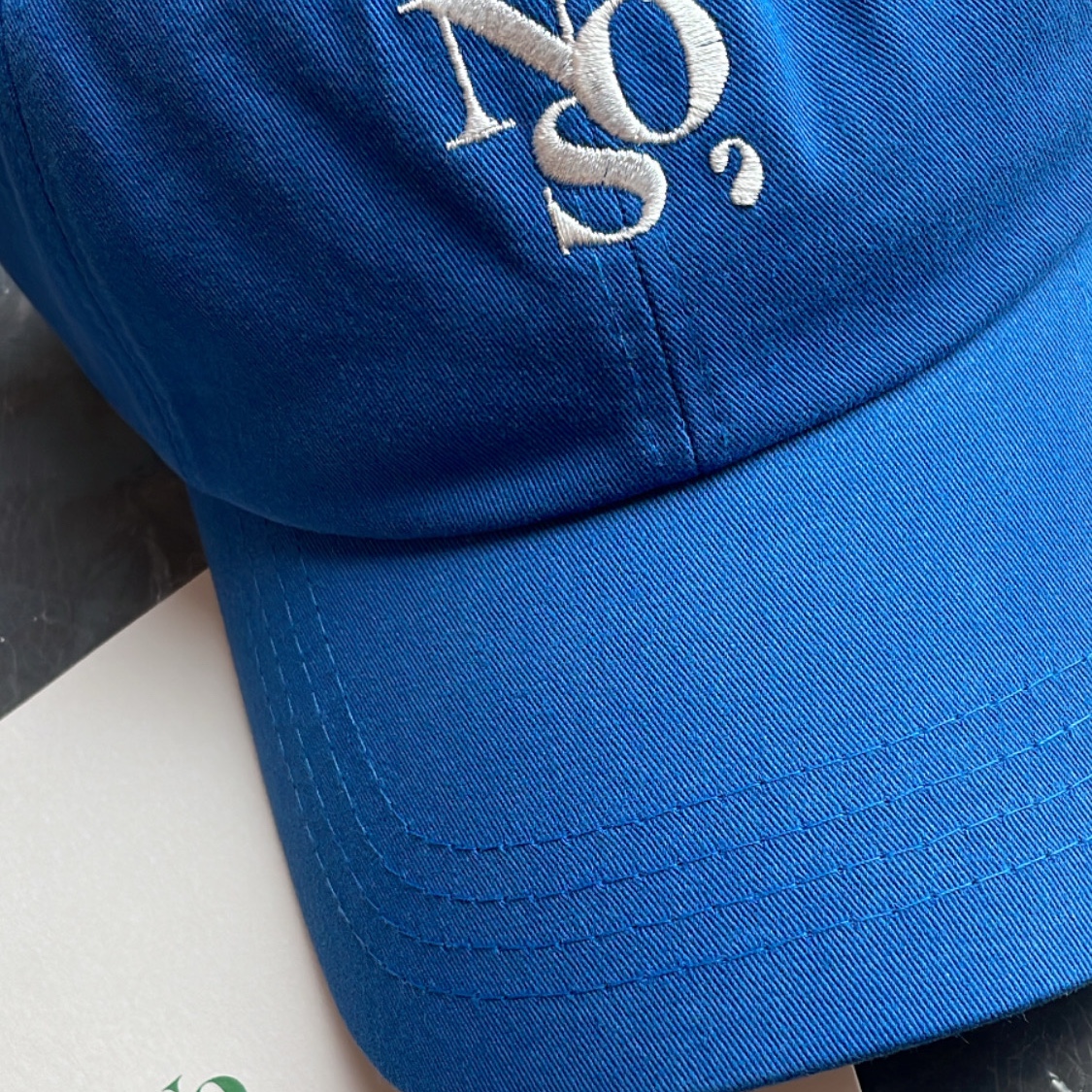 NOS7 Signature Symbol Ball Cap Blue 착용 스타일