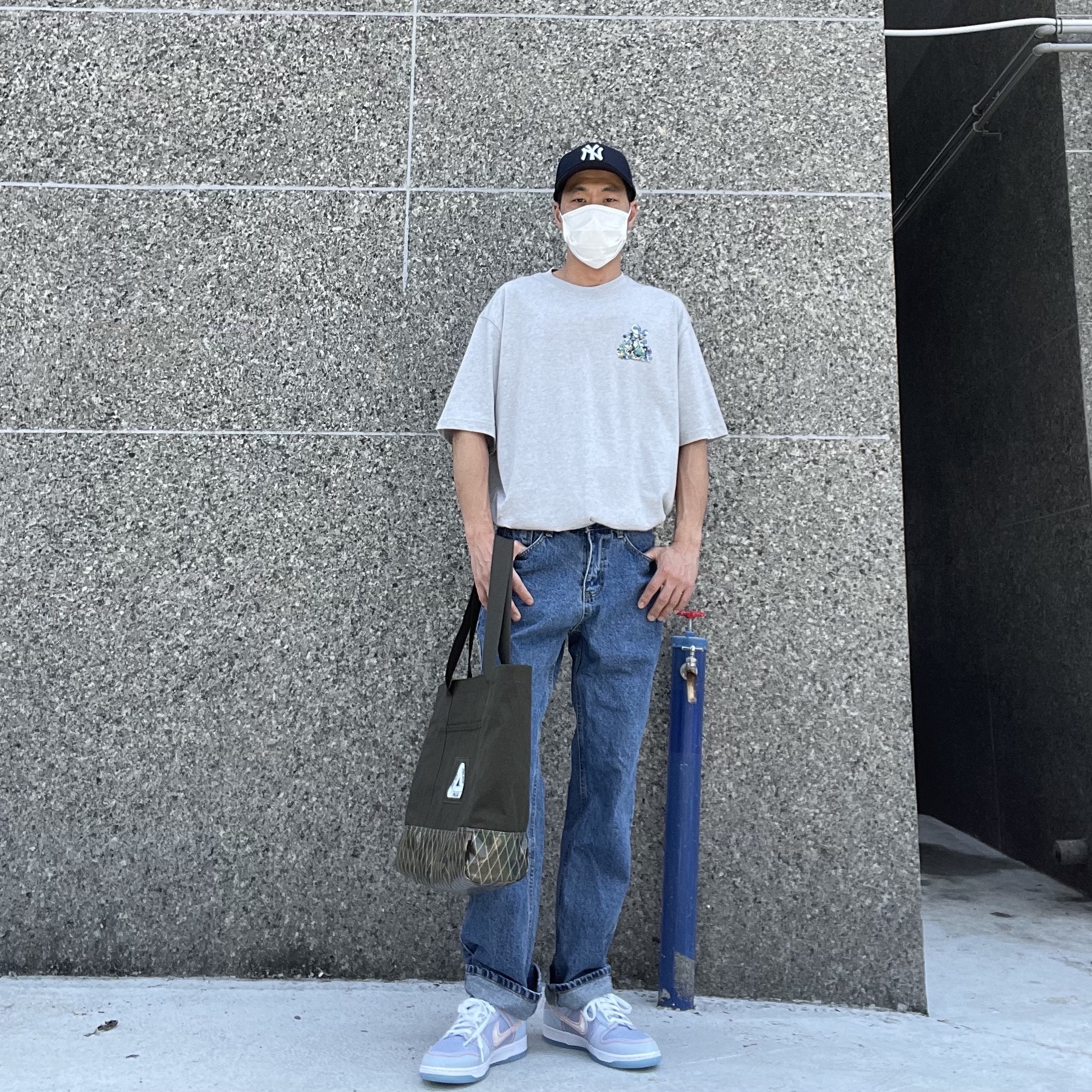 Nike x Union Dunk Low Passport Pack Argon, Palace X-Pac Cotton Canvas Shopper Bag Olive - 22SS 착용 스타일