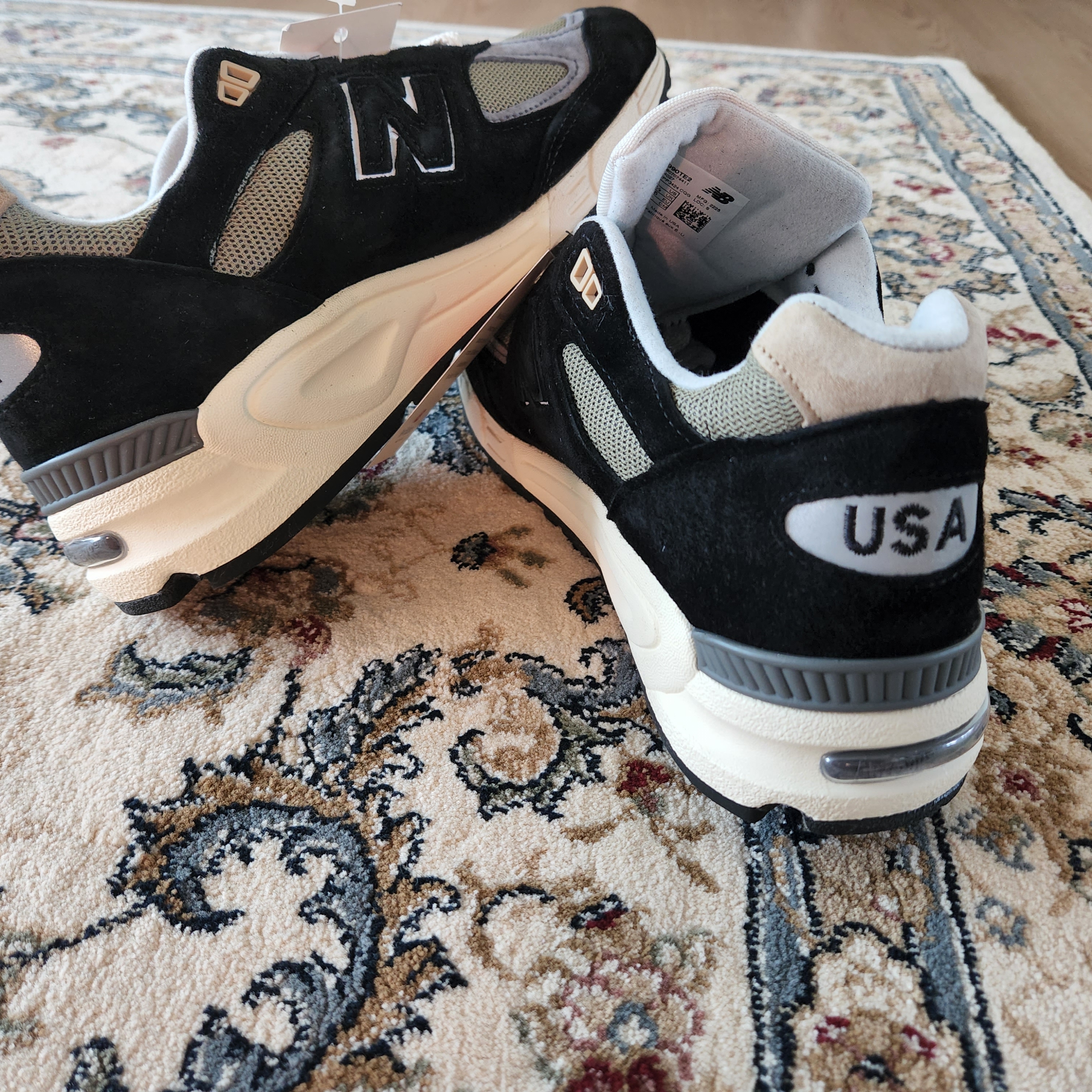 New Balance 990v2 Made in USA Black True camo 착용 스타일 - 2