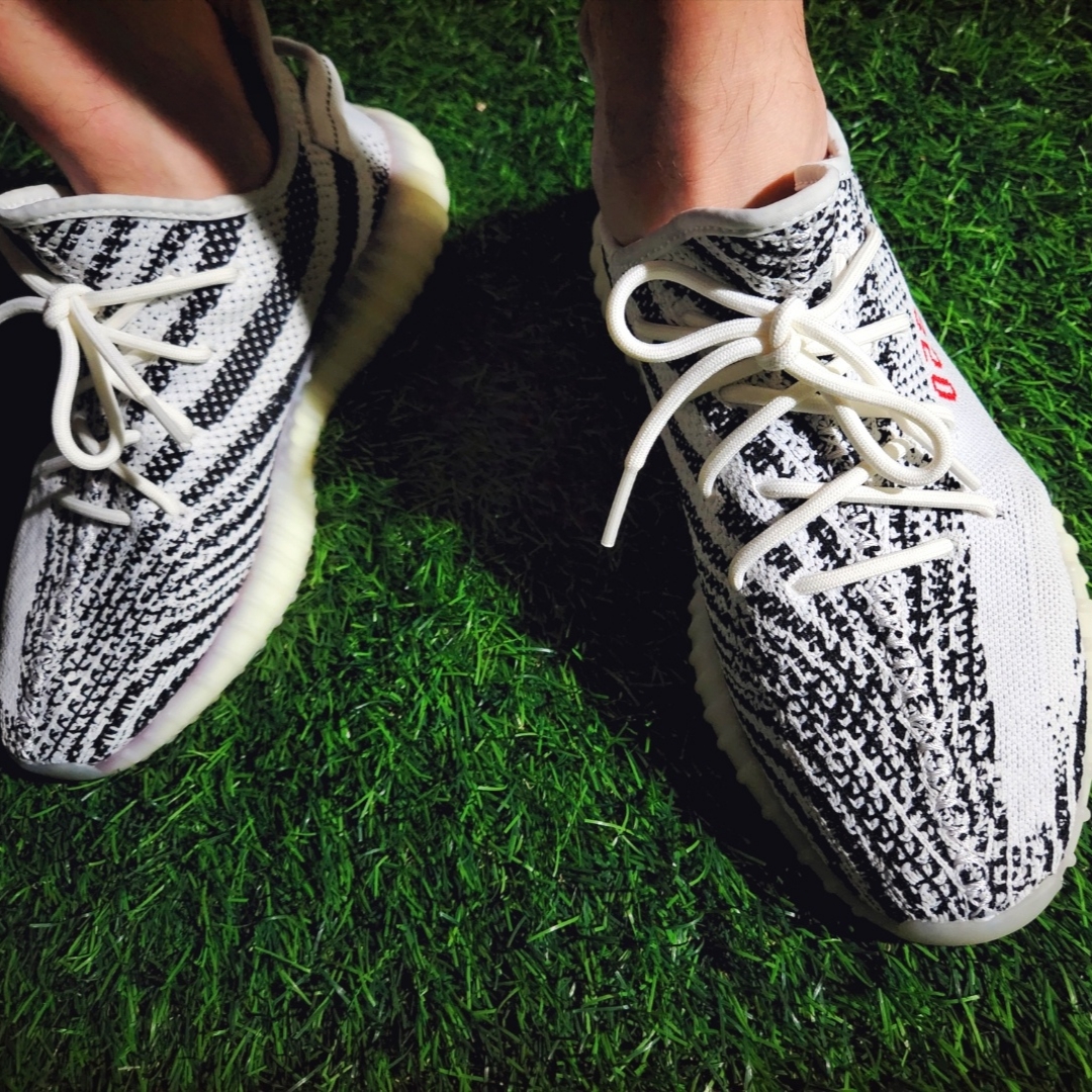 Adidas Yeezy Boost 350 V2 Zebra 2017/2019/2020 착용 스타일 - 4