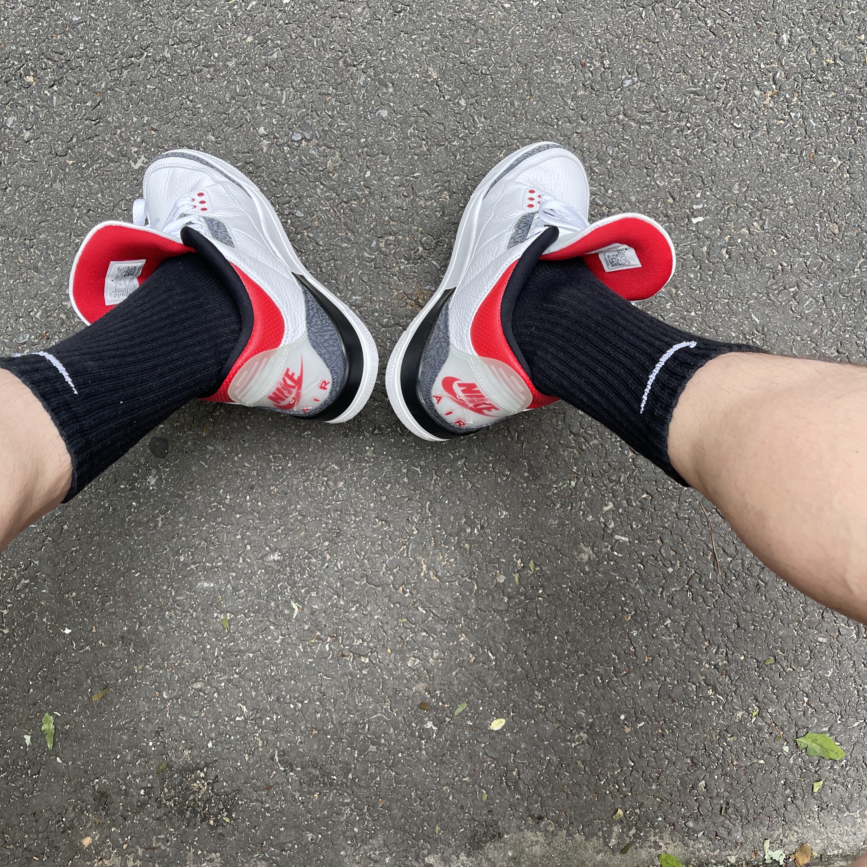 Jordan 3 Retro SE Denim Fire Red 착용 스타일 - 2